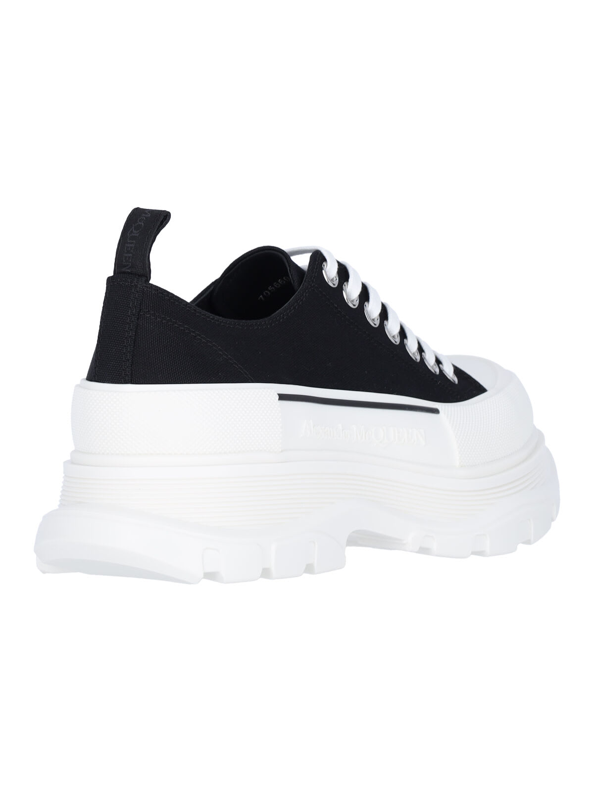 Alexander Mcqueen Tread Slick Low Top Sneakers In Blackwhite