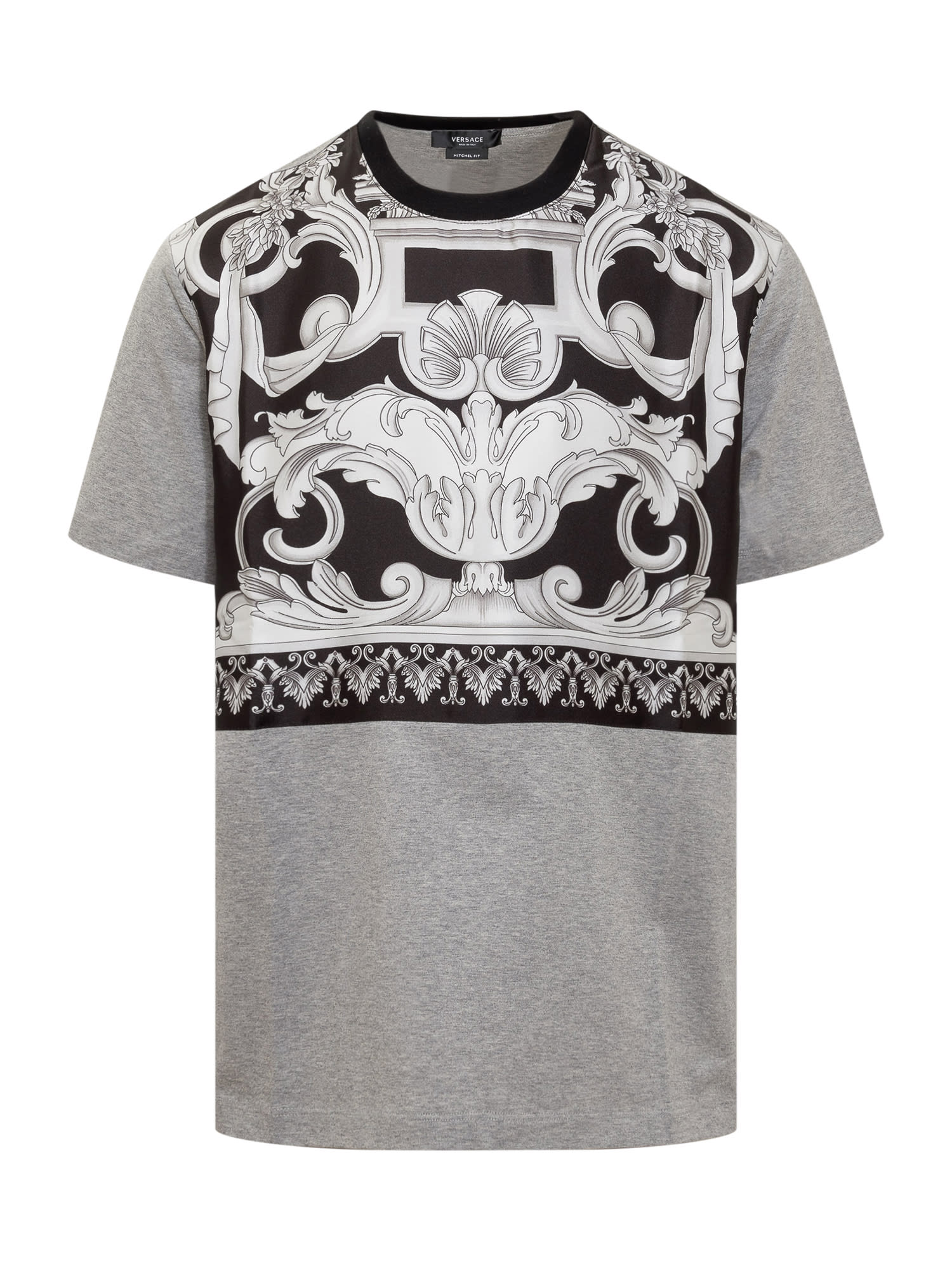 Versace Baroque Printed Crewneck T-shirt In Nero Bianco