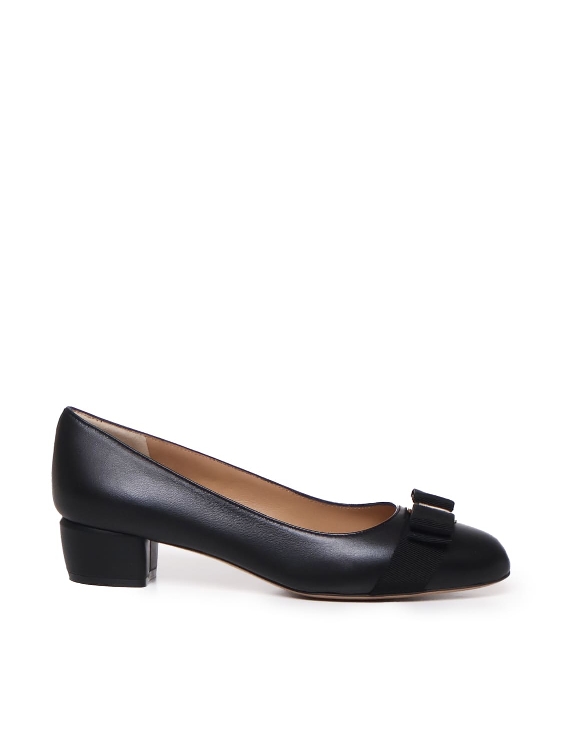 Shop Ferragamo Décolleté In Lamskin In Black