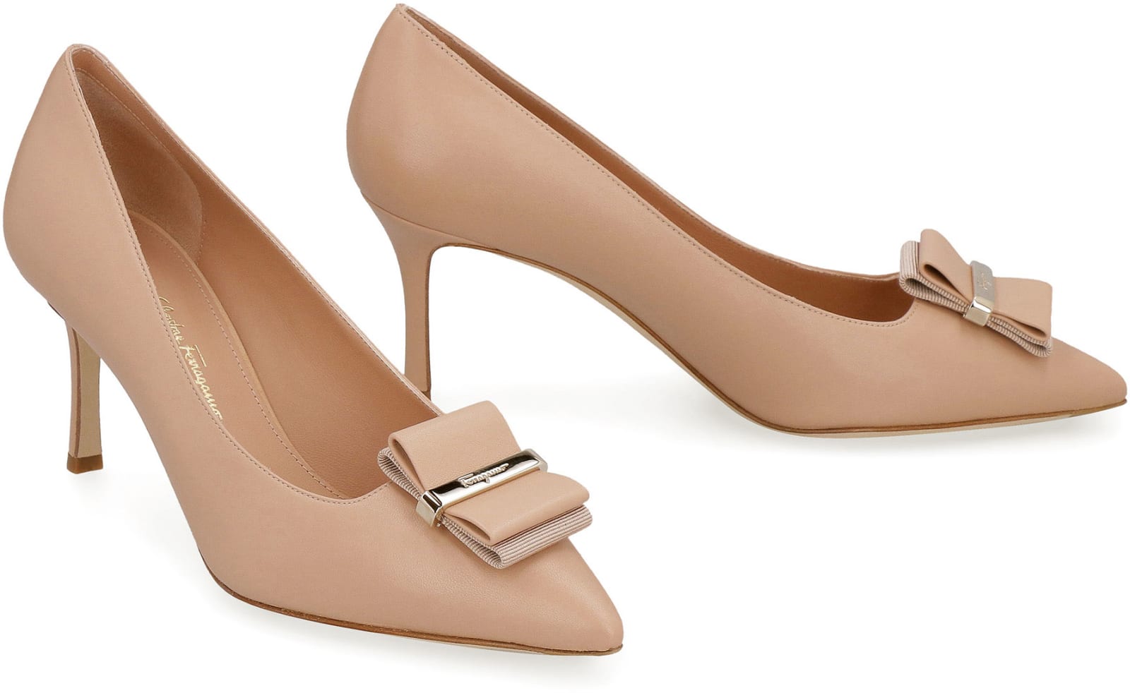 Double Bow Pump Shoe In Beige