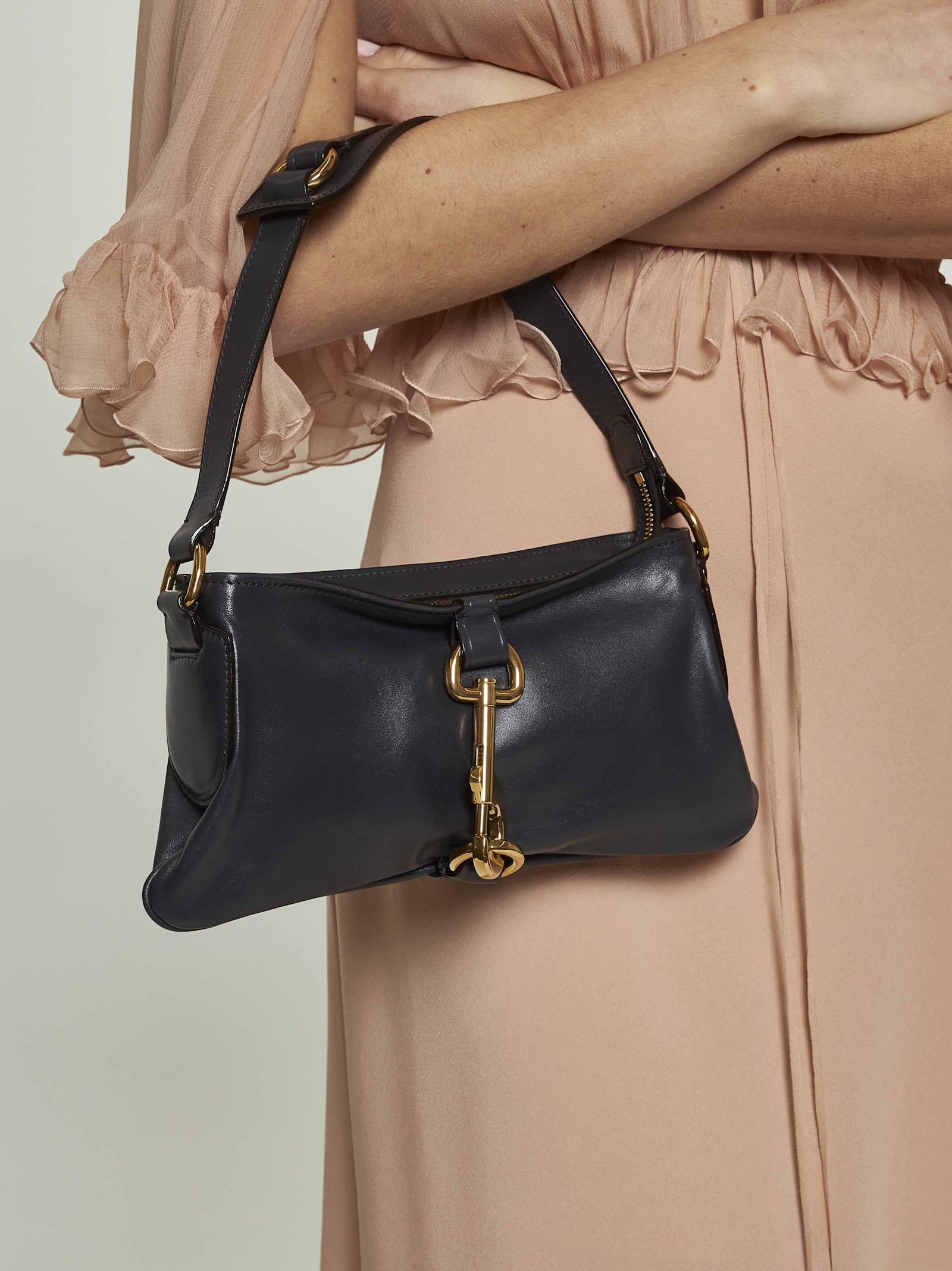 Chloé Kerala 25 Black Shoulder Bag In Navy Blue