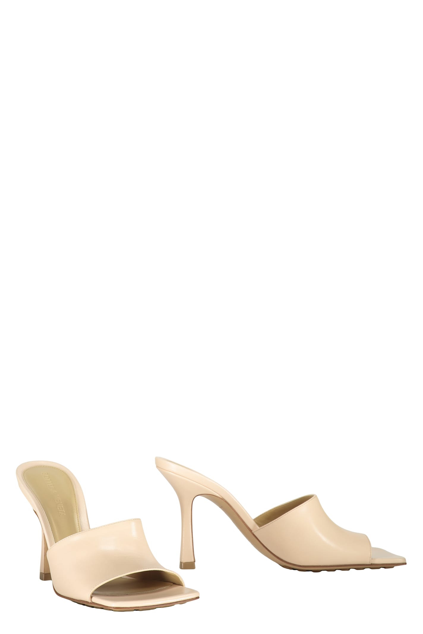 Bottega Veneta Stretch Leather Mules In Neutral