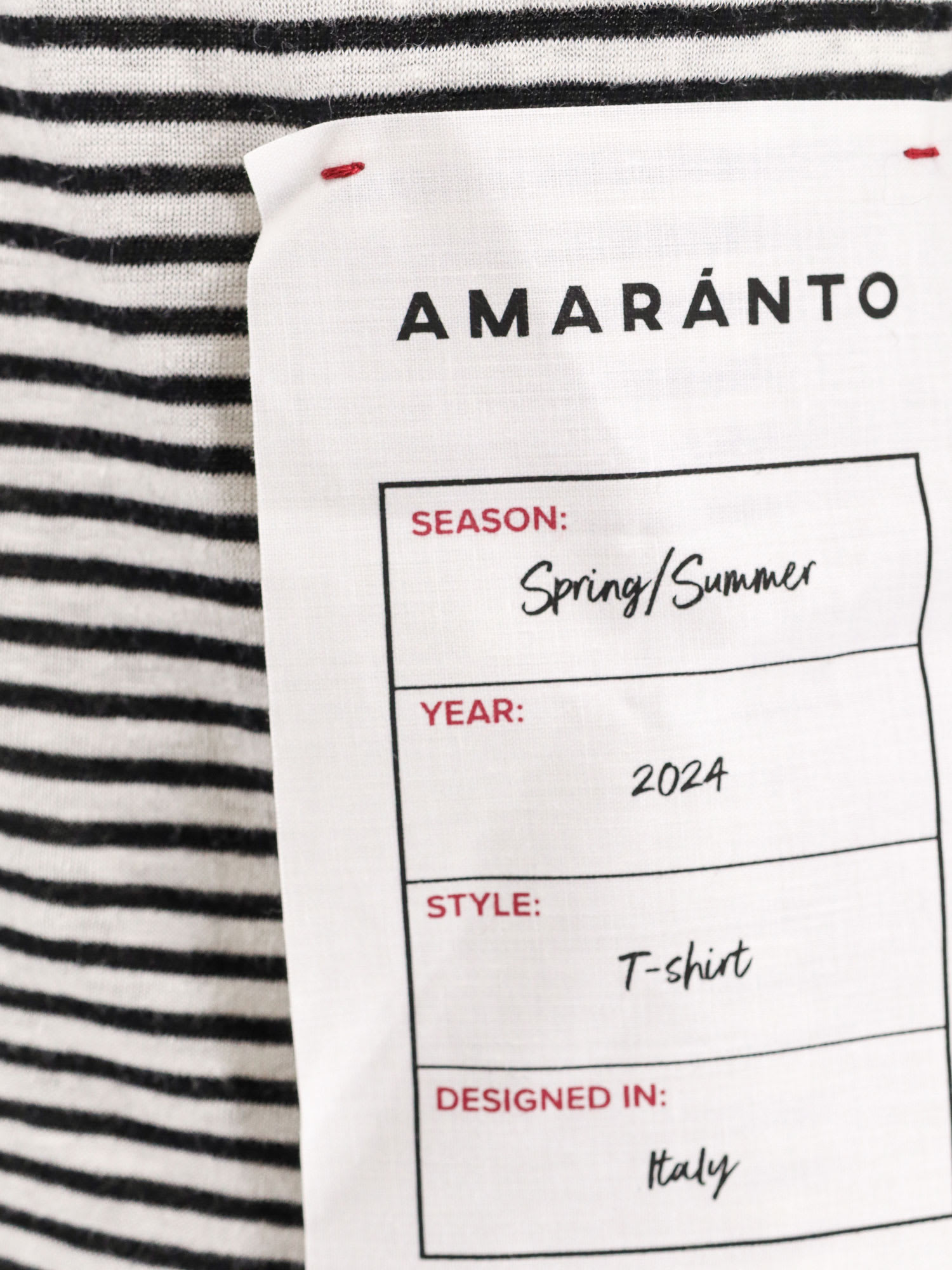 Shop Amaranto T-shirt In Black