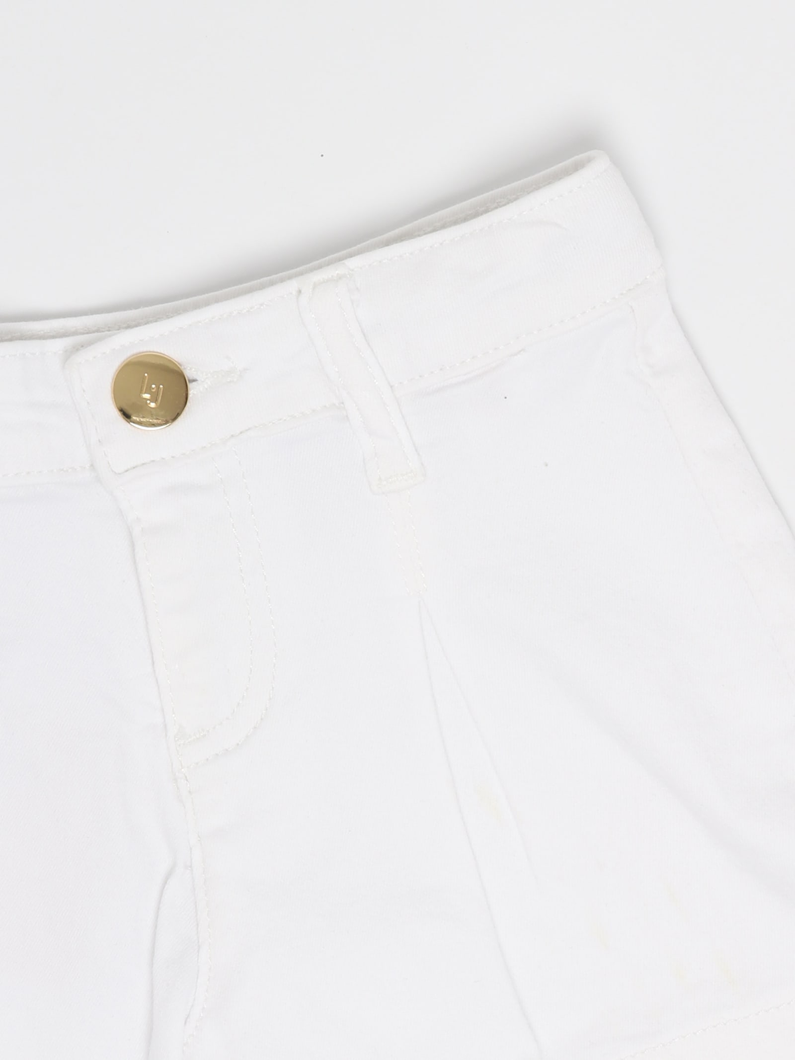 Shop Liu •jo Shorts Shorts In Bianco