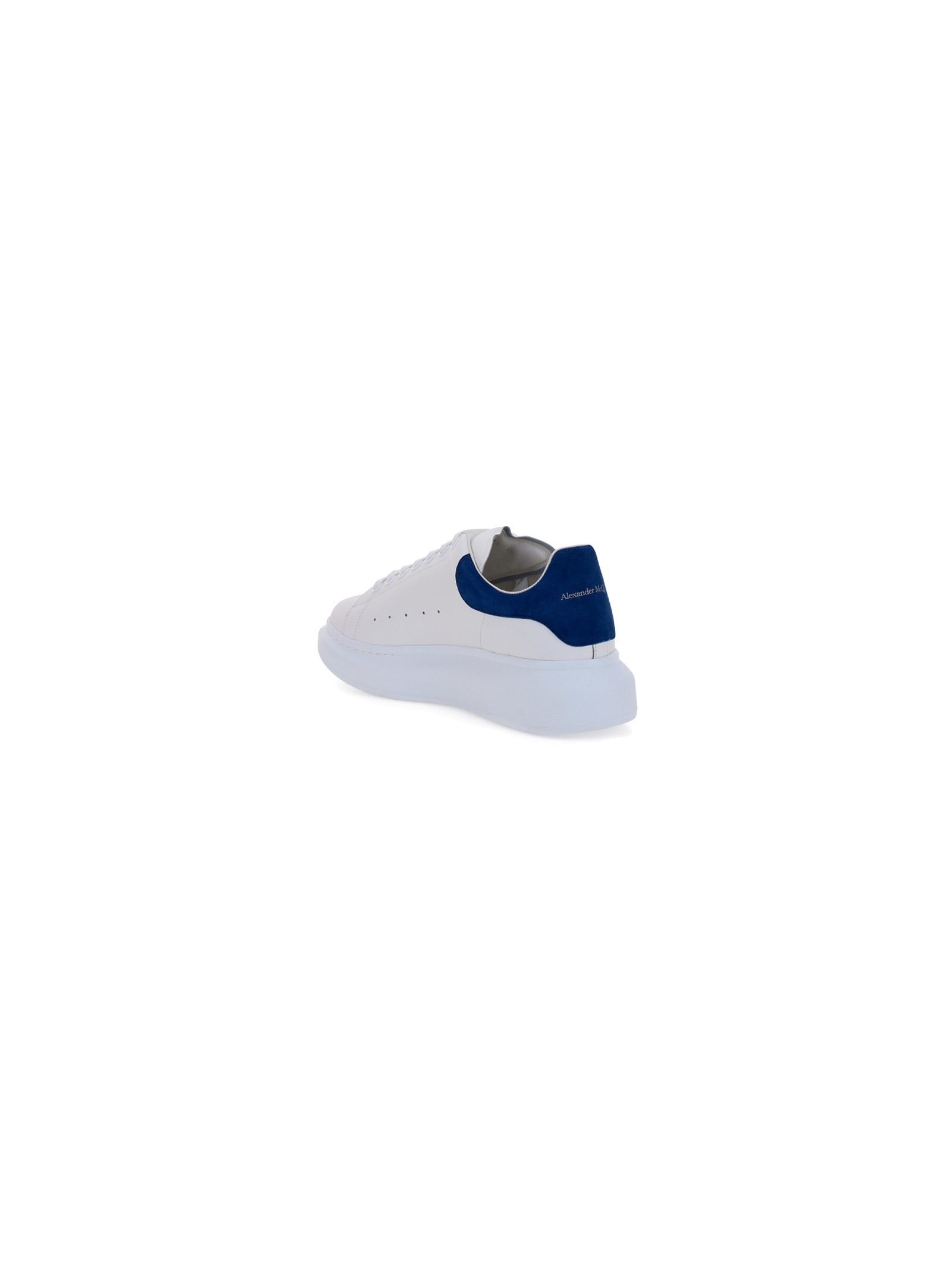 Shop Alexander Mcqueen Sneakers In Bianco