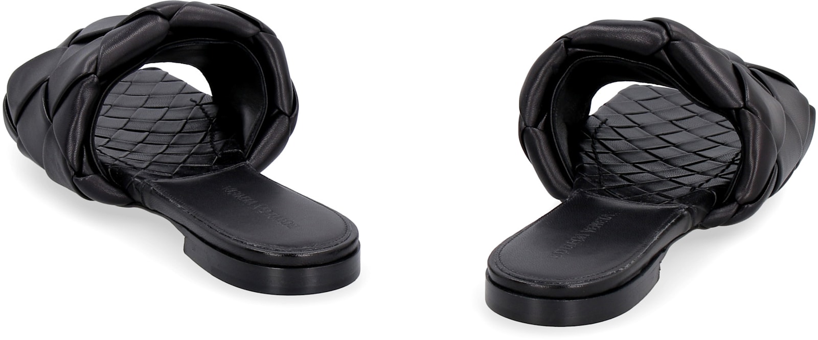 Bottega Veneta The Lido Leather Flat Sandals In Black