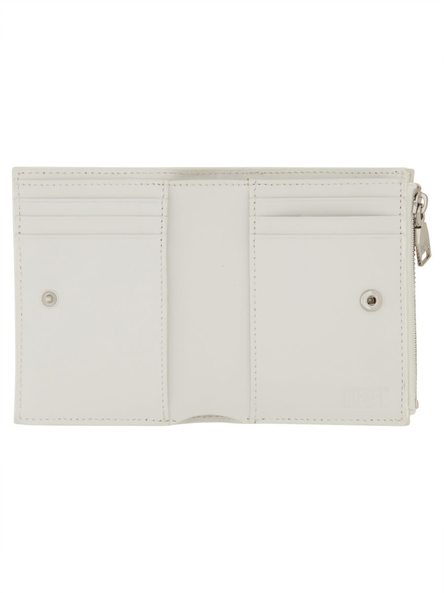 Diesel Play Bi-fold Zip Li Wallet In White