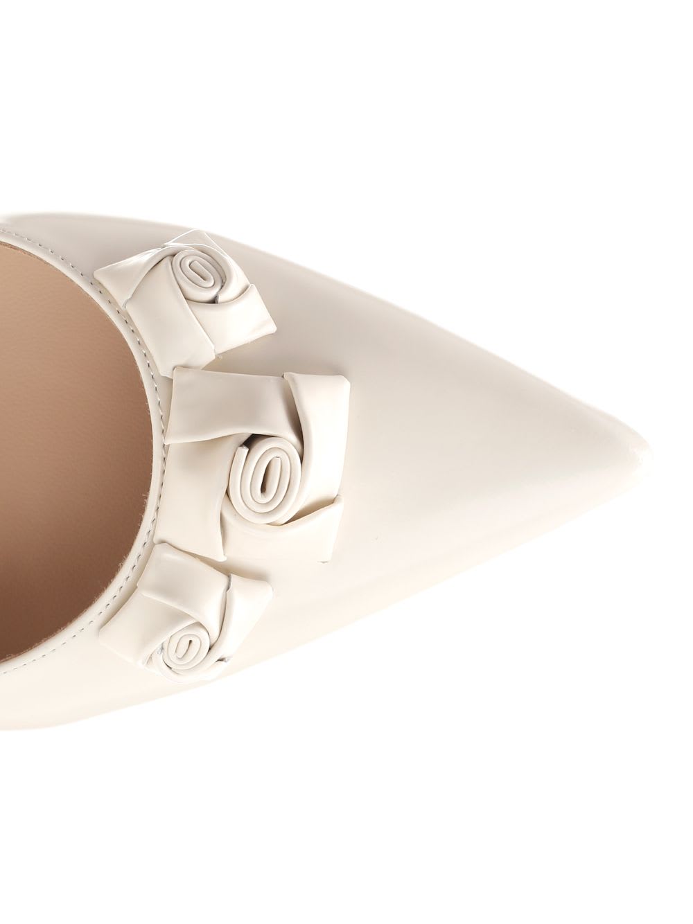 Stuart Weitzman Rosie Dorsay Slingback In Cream