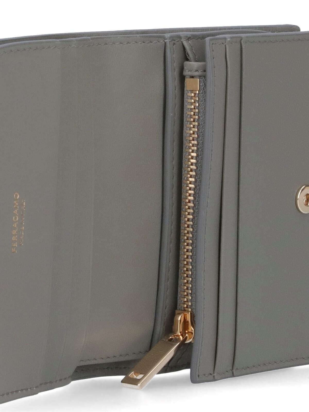 Ferragamo Hug Leather Wallet In Gray