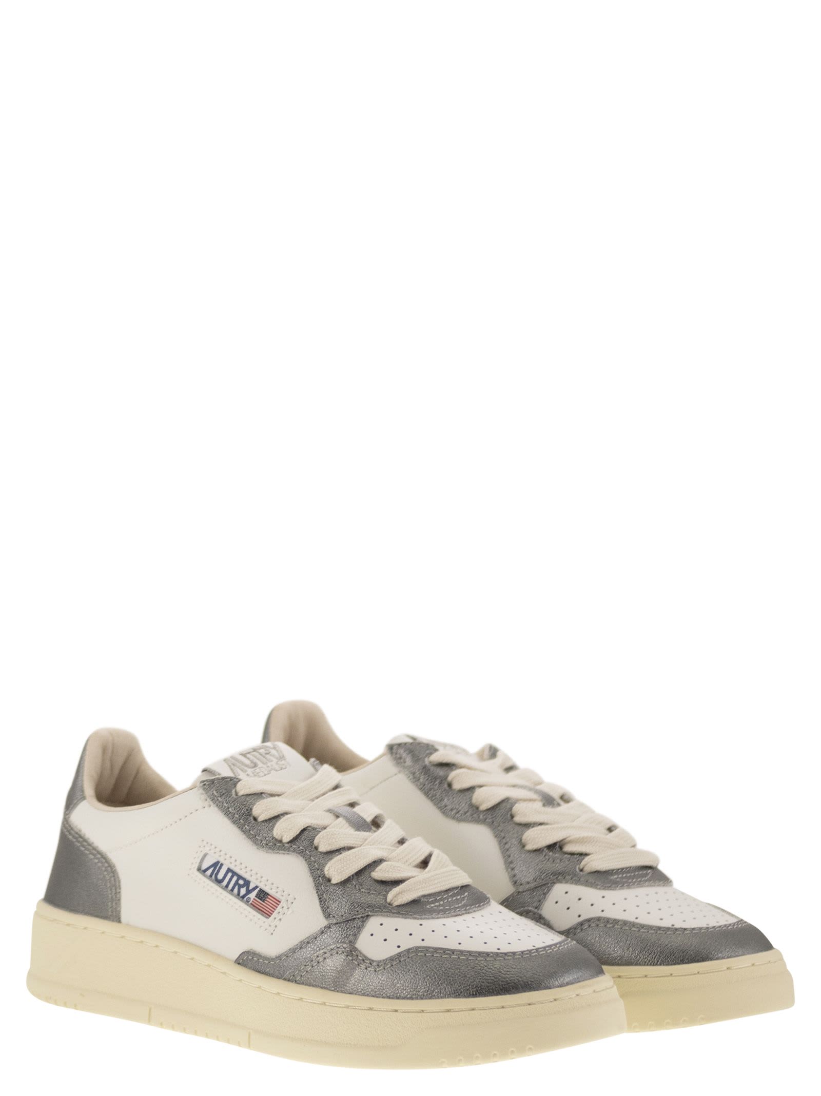 Shop Autry Medalist Low - Leather Sneakers In Dark Silver