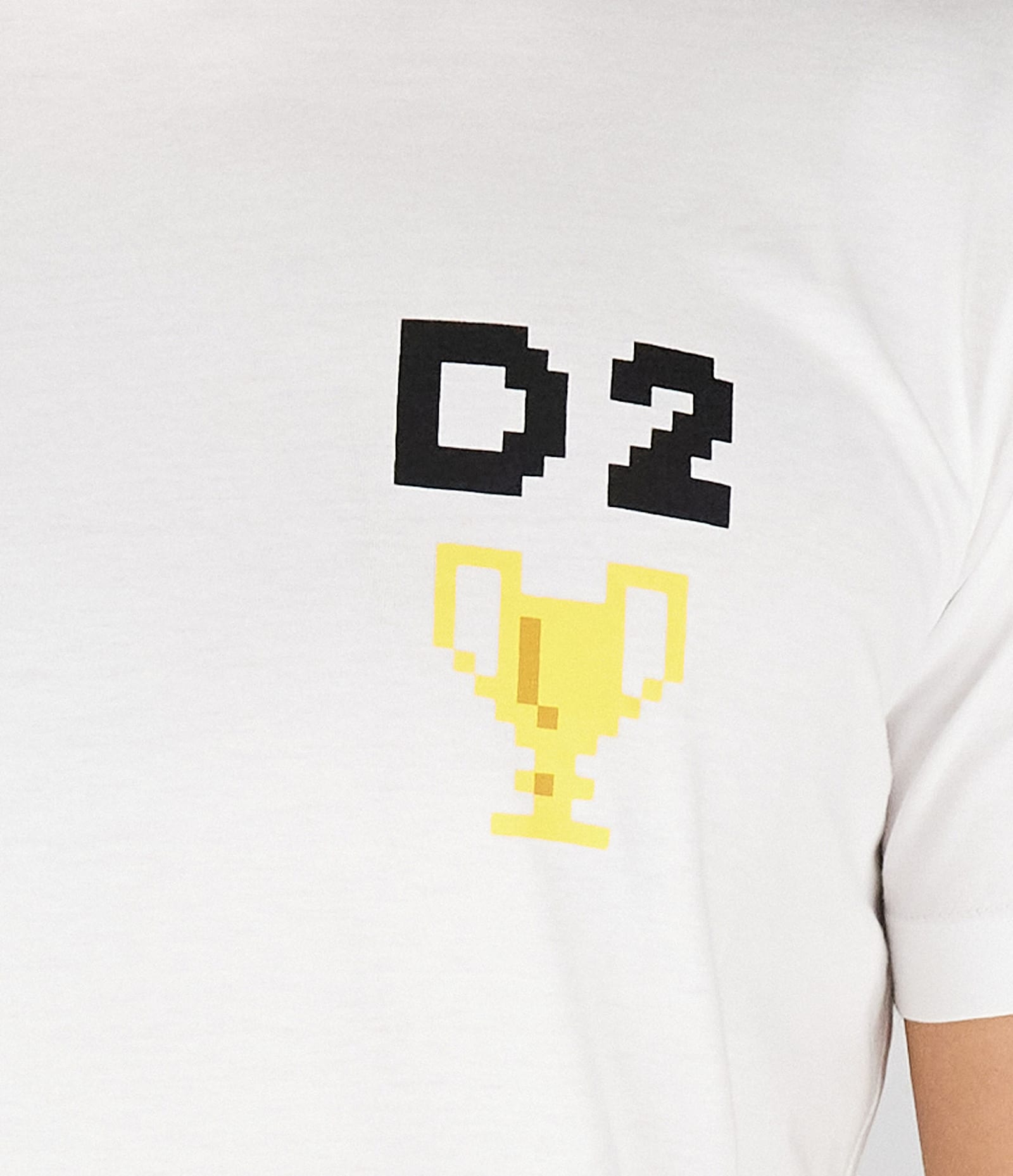 Shop Dsquared2 T-shirts In White