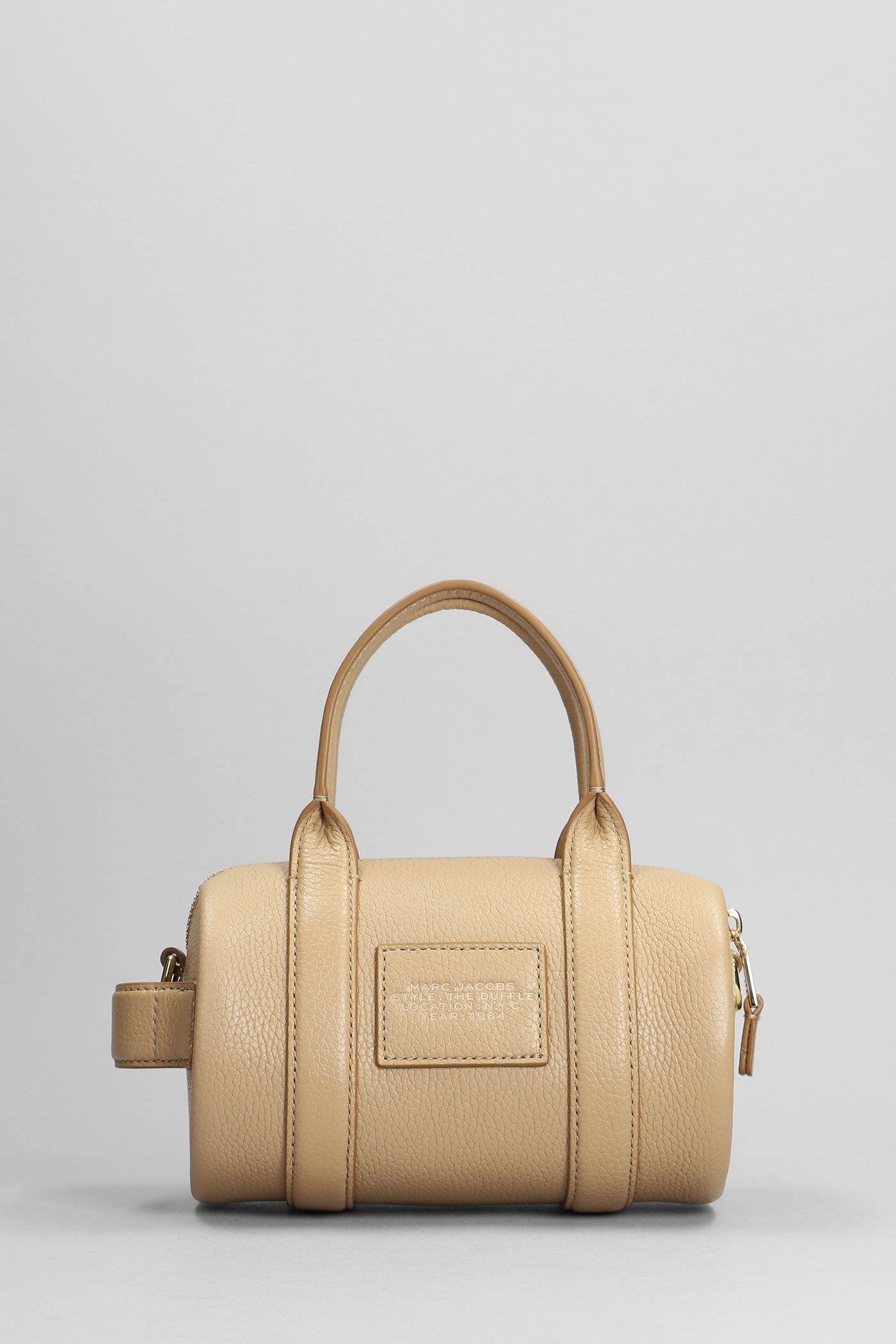 Shop Marc Jacobs Shoulder Bag In Camel Leather