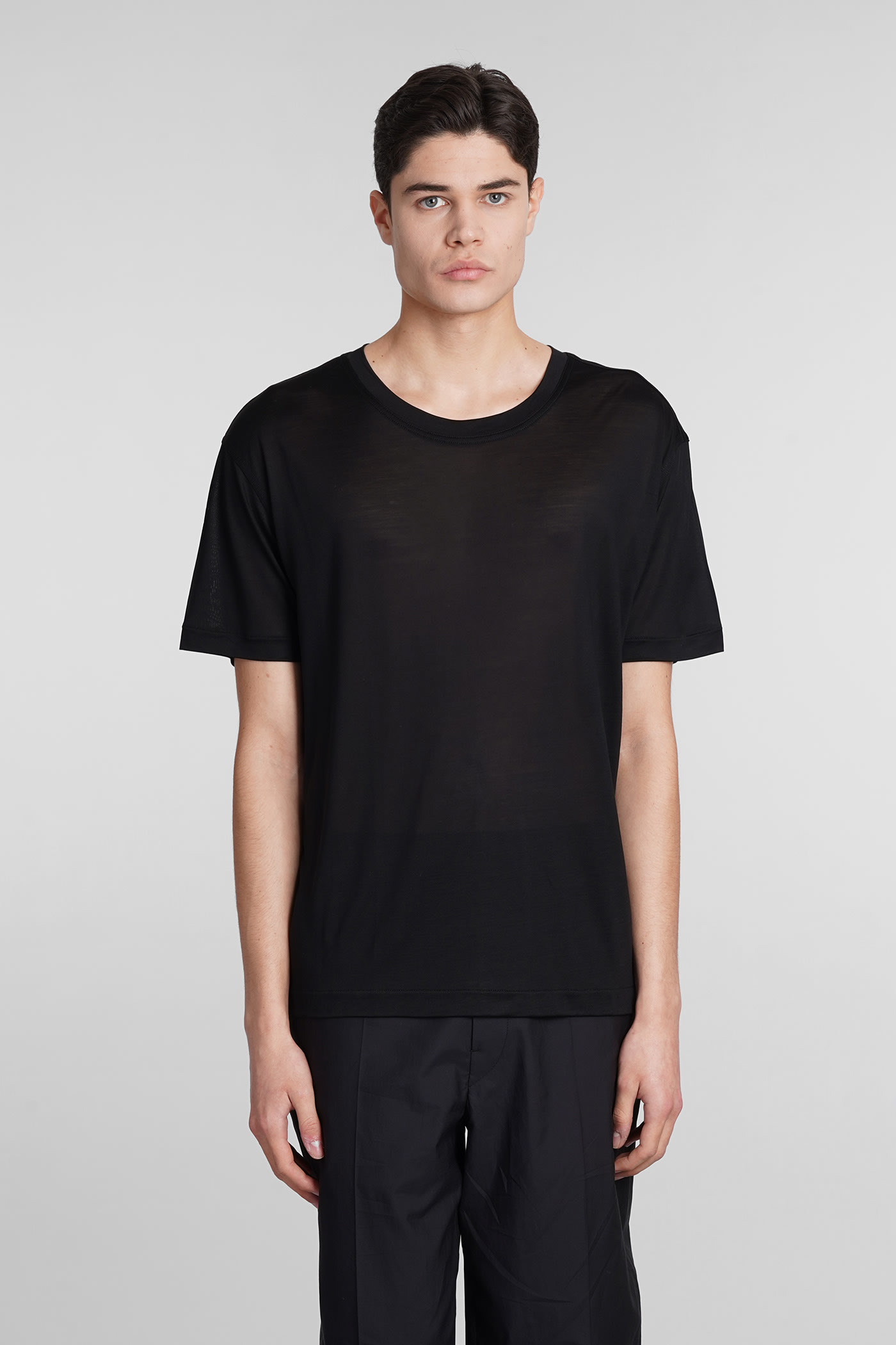LEMAIRE T-SHIRT IN BLACK SILK