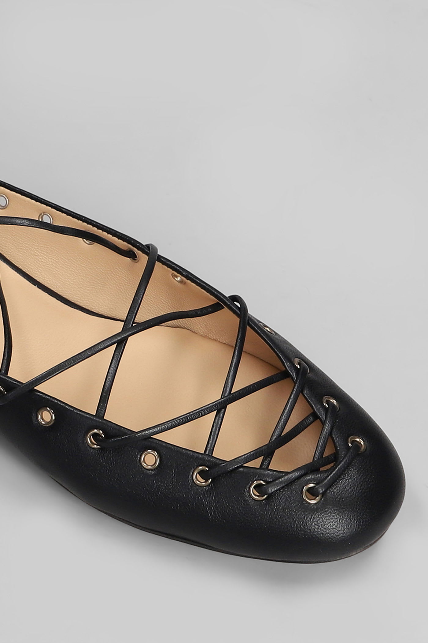 Chloé Ghillies Leather Ballerina Flat In Black