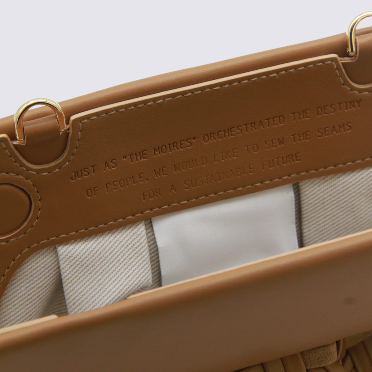 Themoirè Biscuit Tia Waved Clutches In Brown