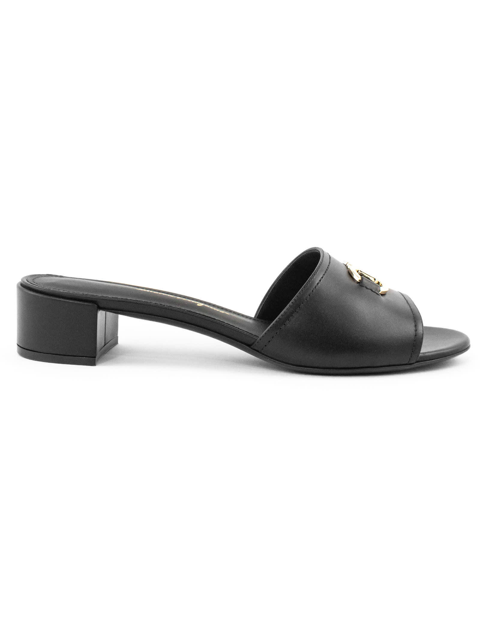 Ferragamo Clare Black Leather Sandal In Nero