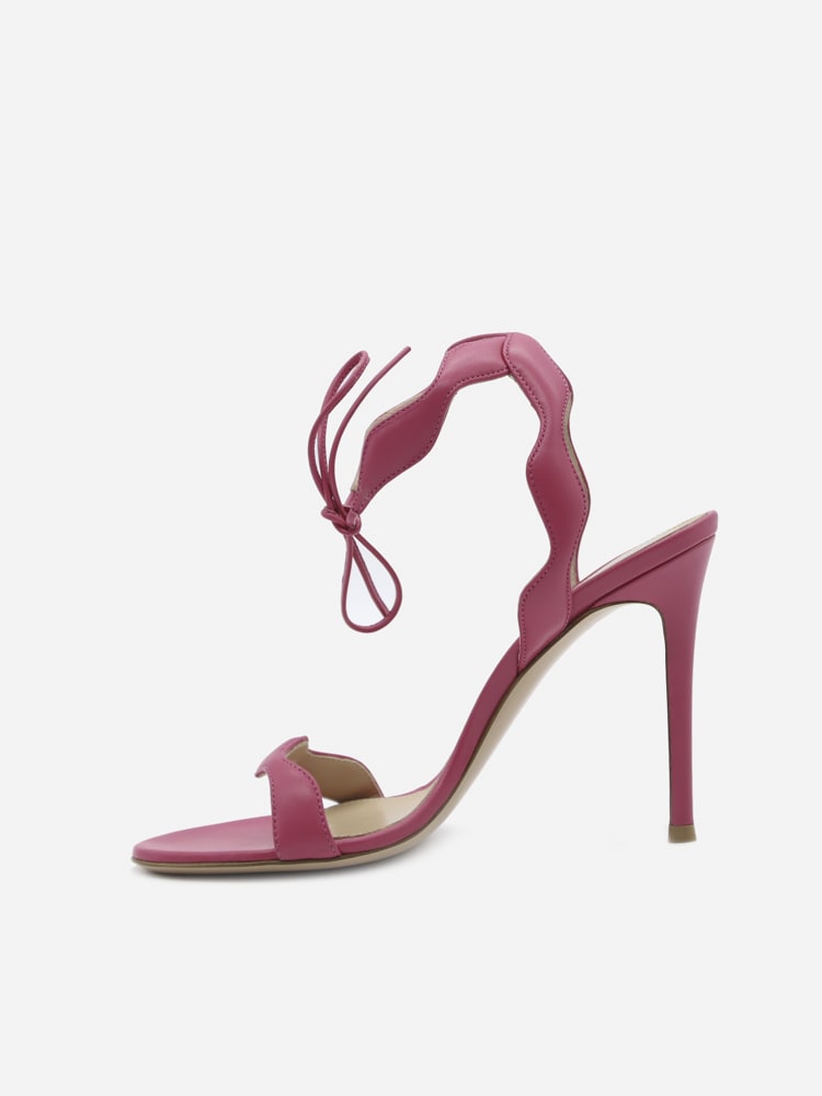 Shop Gianvito Rossi Sandals Made Of Leather In Ruby Rose