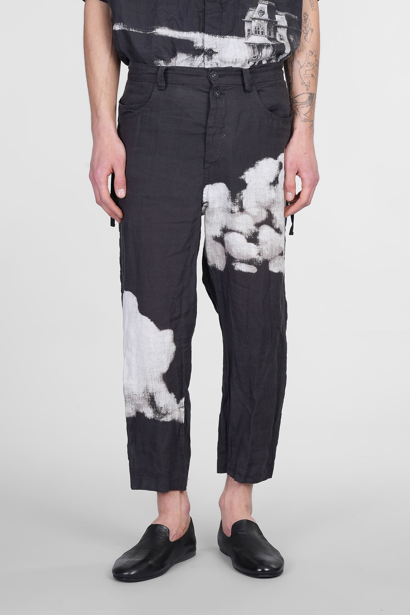 Undercover Black Uc1e4501-1 Trousers In Black