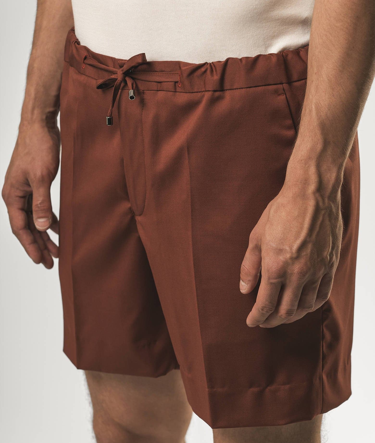 Larusmiani D20 Bermuda Pants In Firebrick