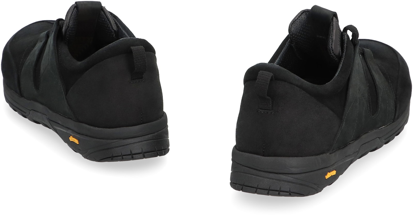 Shop Volta Ct-e Low-top Sneakers In Black