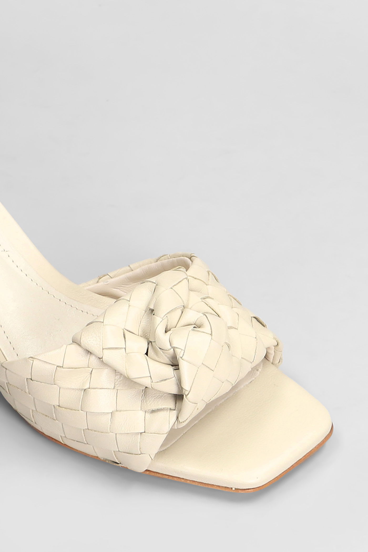 Shop Schutz Slipper-mule In Beige Leather