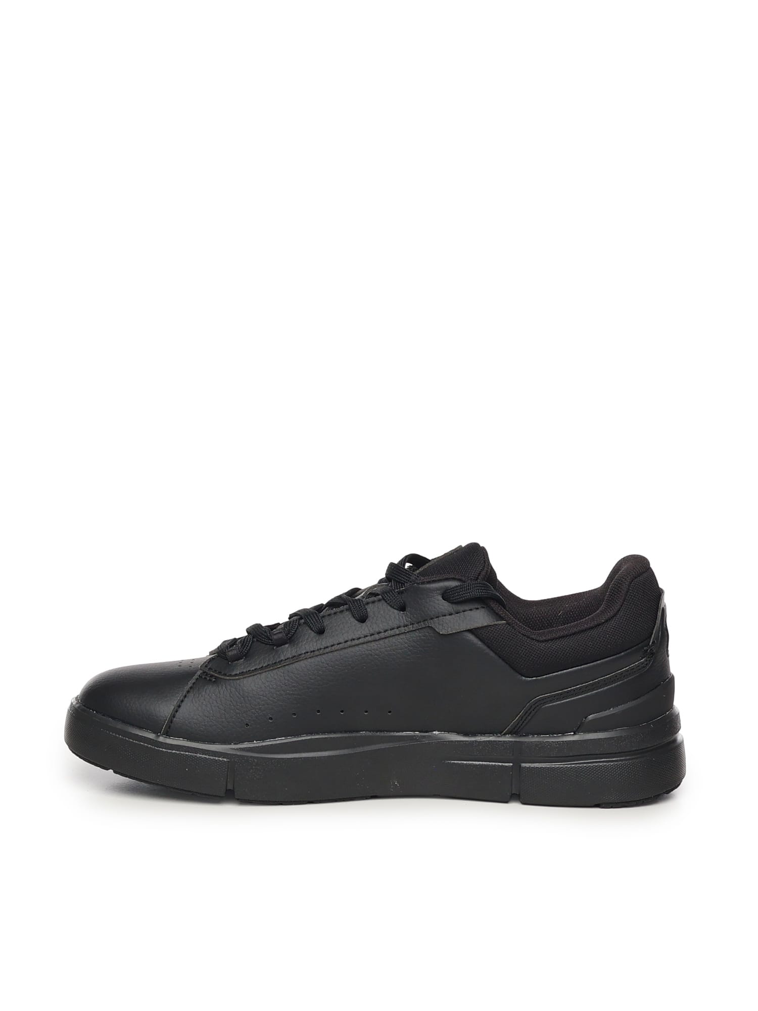 On The Roger Advantage Sneakers In Black