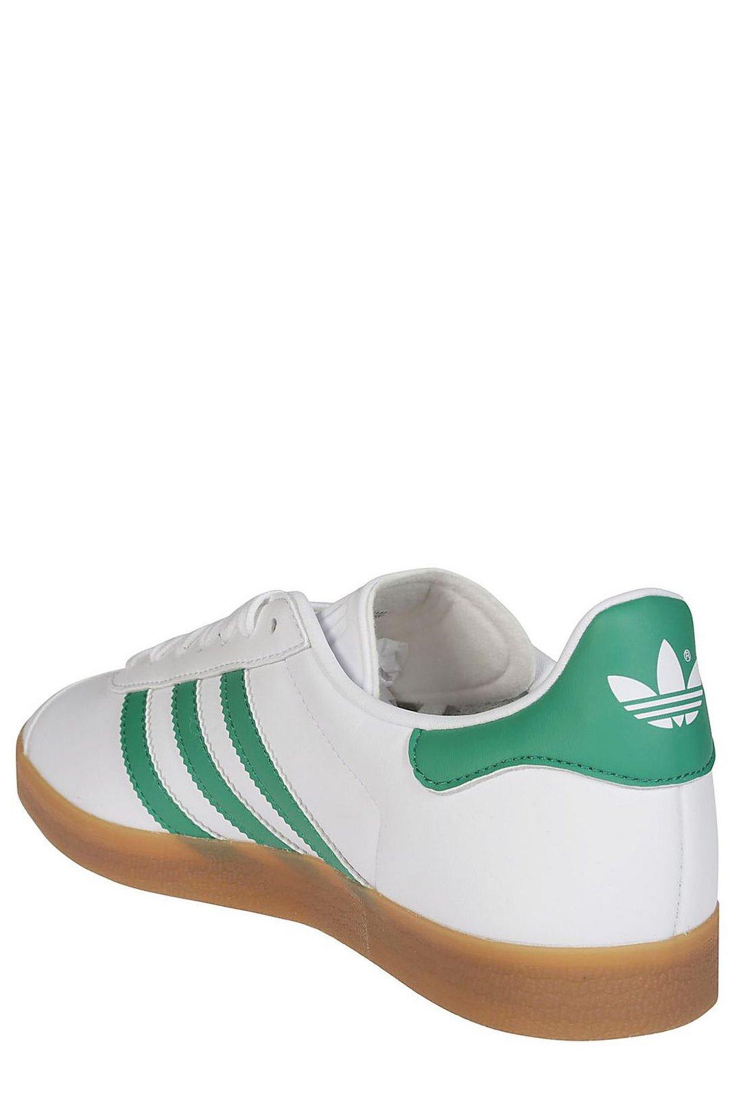 Shop Adidas Originals Gazelle Low-top Sneakers In Bianco