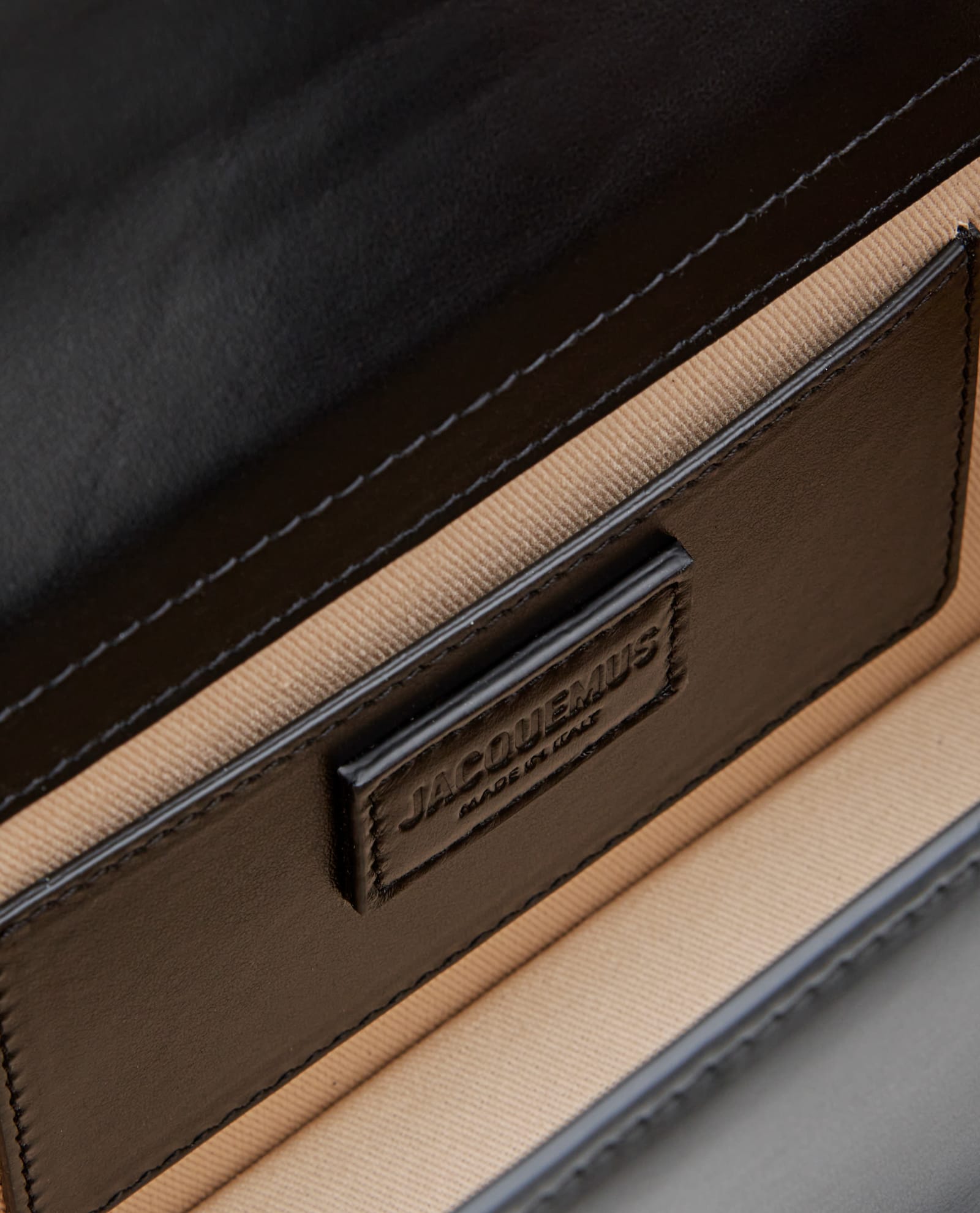 Jacquemus Le Grand Bambino Leather Shoulder Bag In Black