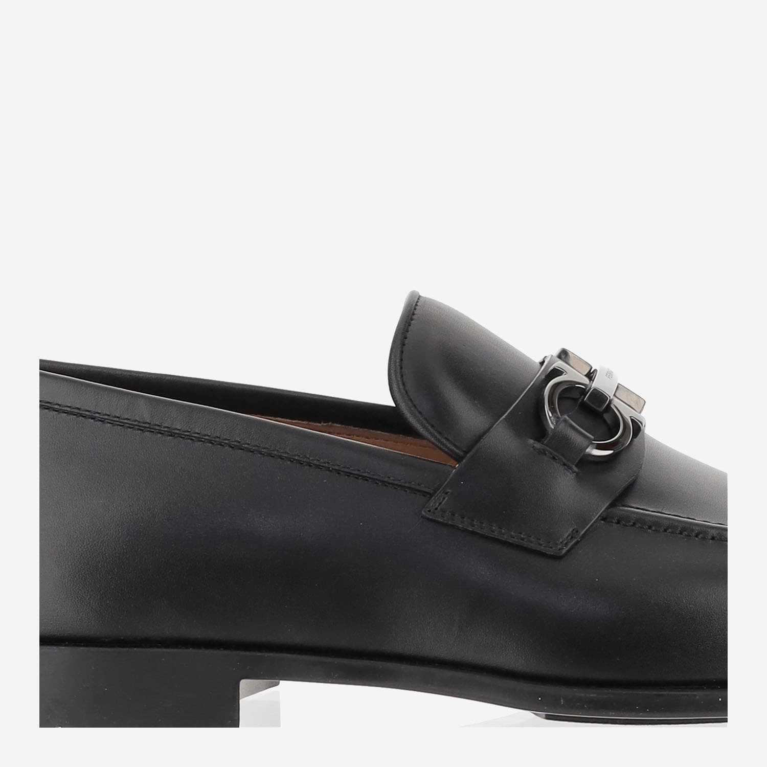 Ferragamo Black Gancini Casual Business Shoes In Black