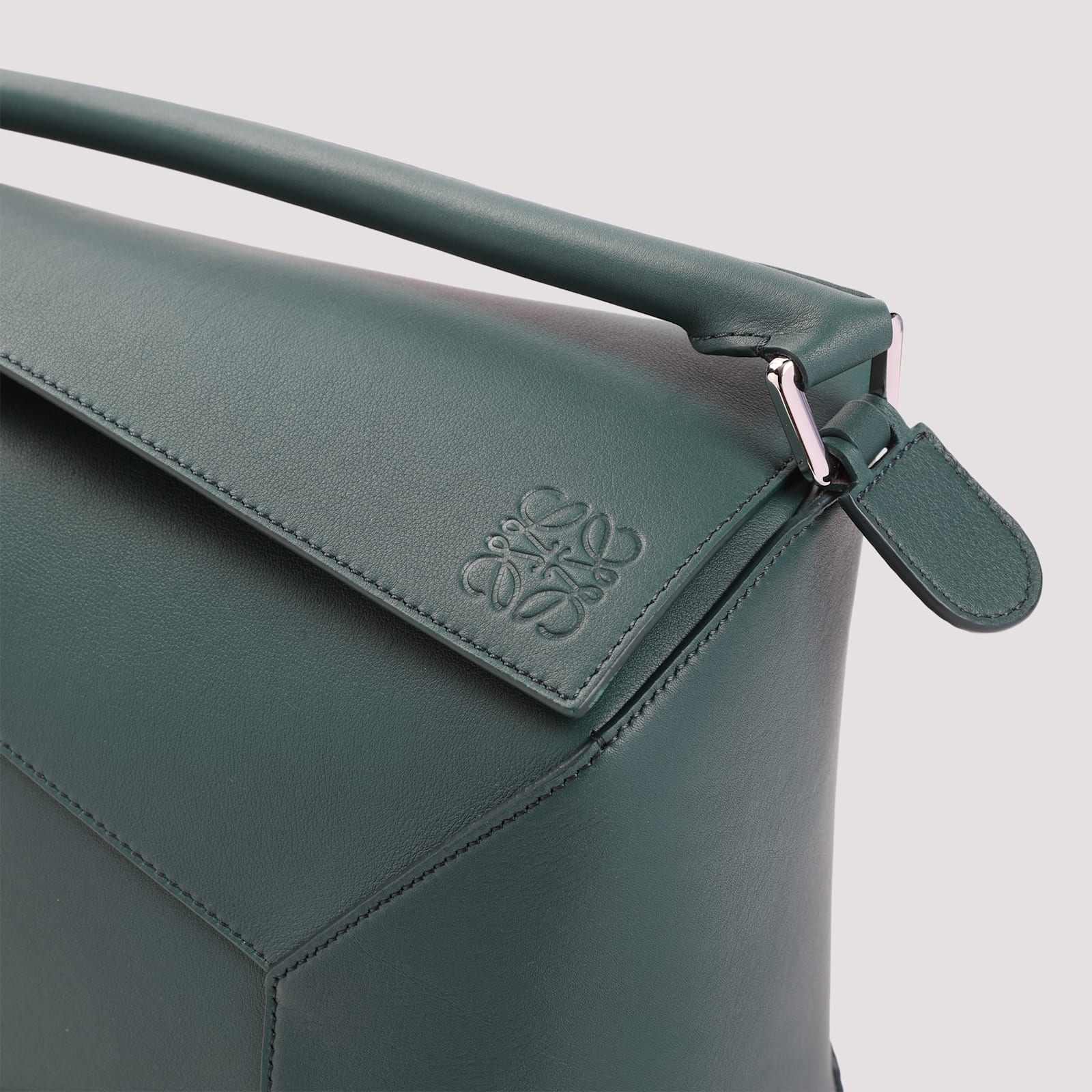 Loewe Puzzle Edge New Large Shoulder Bag In Green