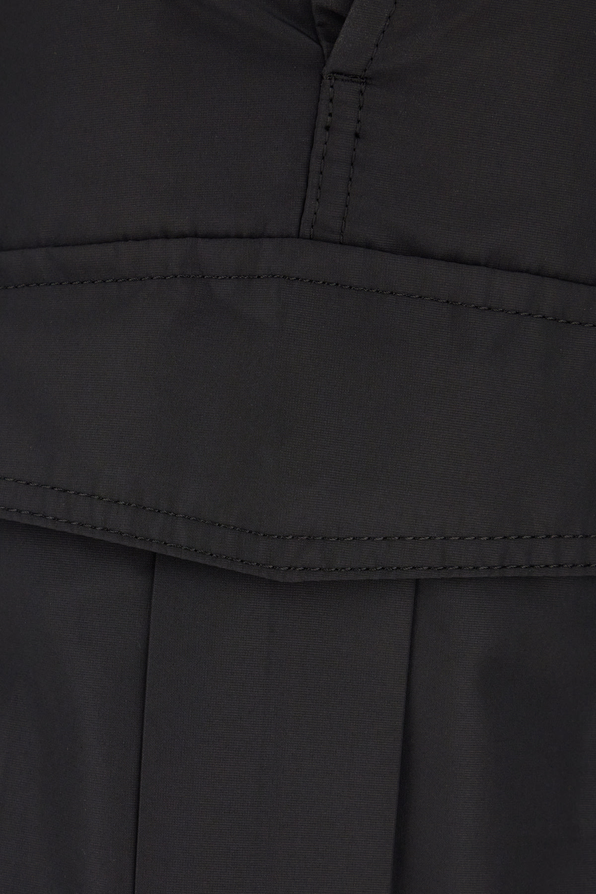 Sacai Detachable Belt Cargo Pants In Black