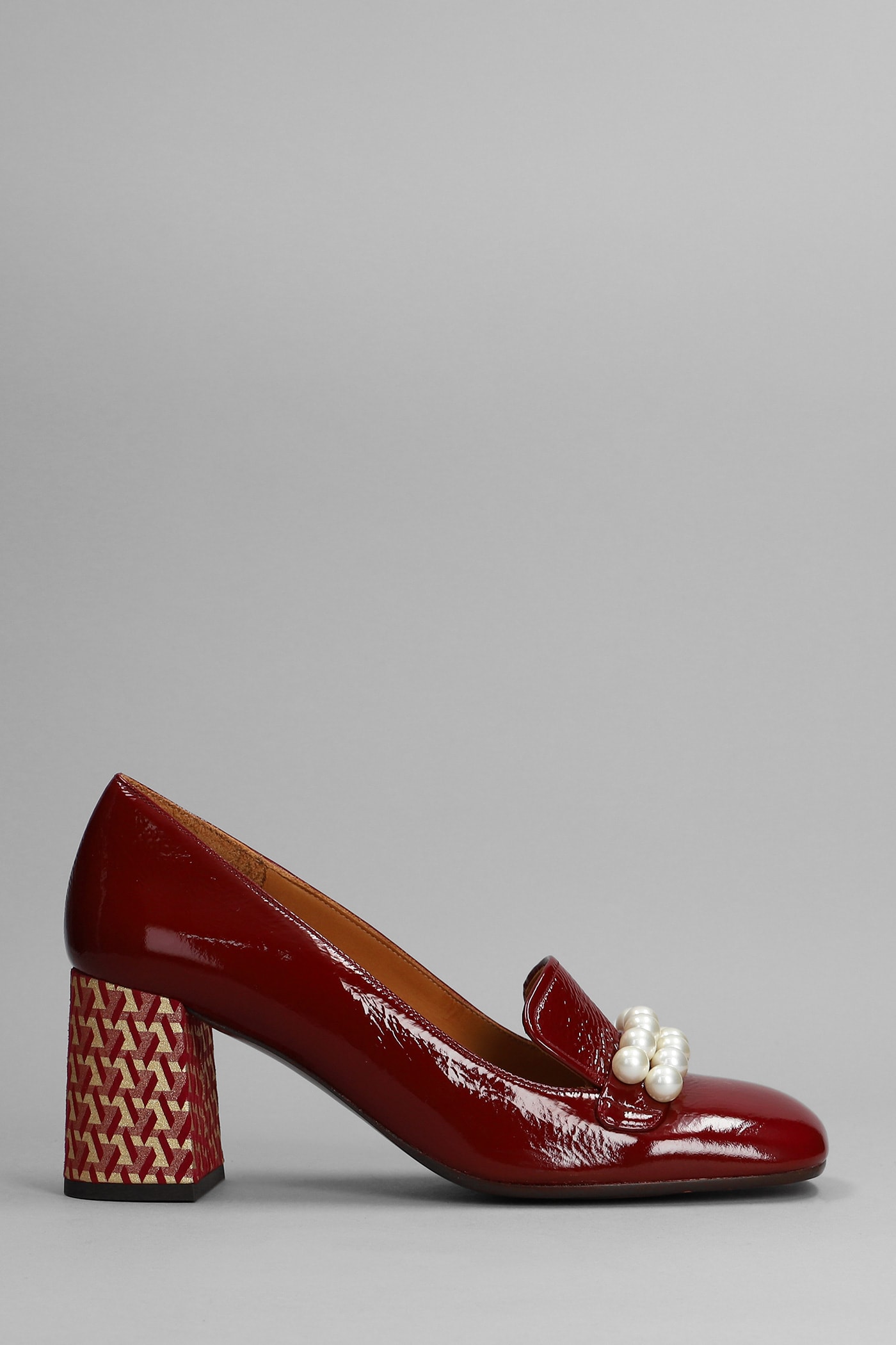 Chie Mihara Petard Pumps In Bordeaux Leather