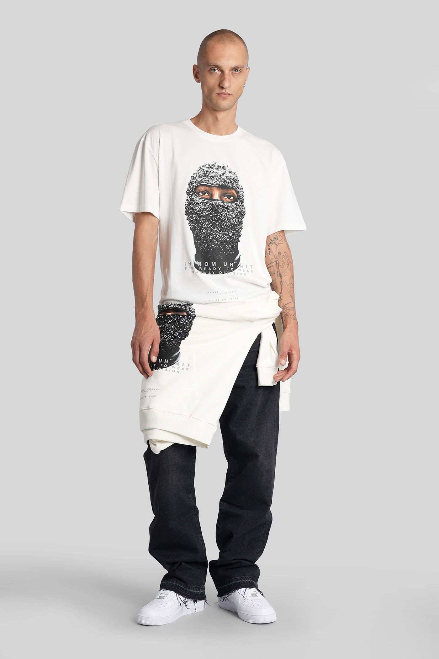 Ih Nom Uh Nit Graphic Print Crew Neck Short Sleeve T-shirt In White