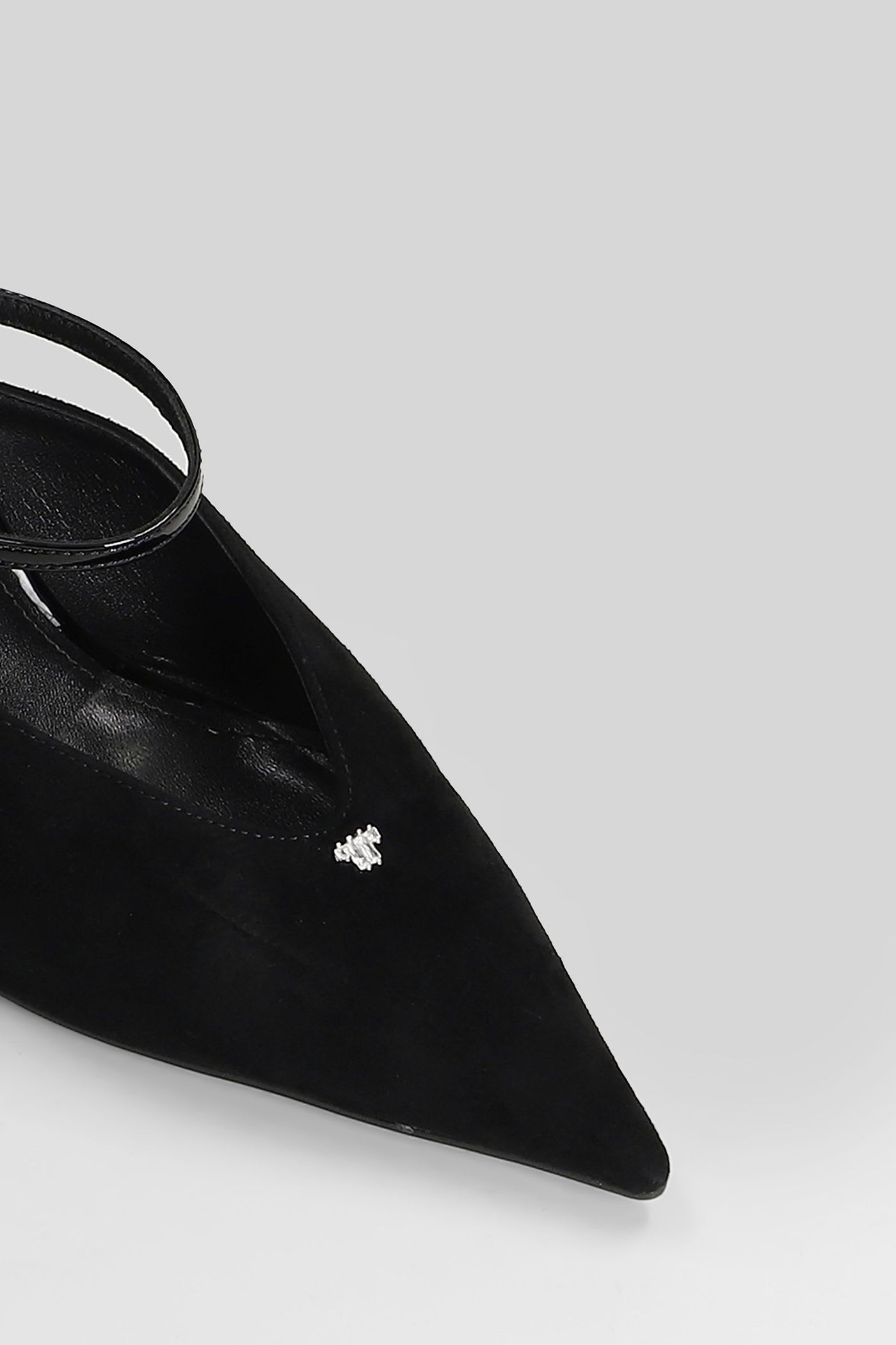 Lola Cruz Pumps In Black Suede In Black