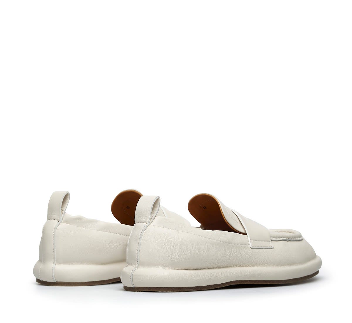Shop Barracuda Loafer In Bianco Sporco