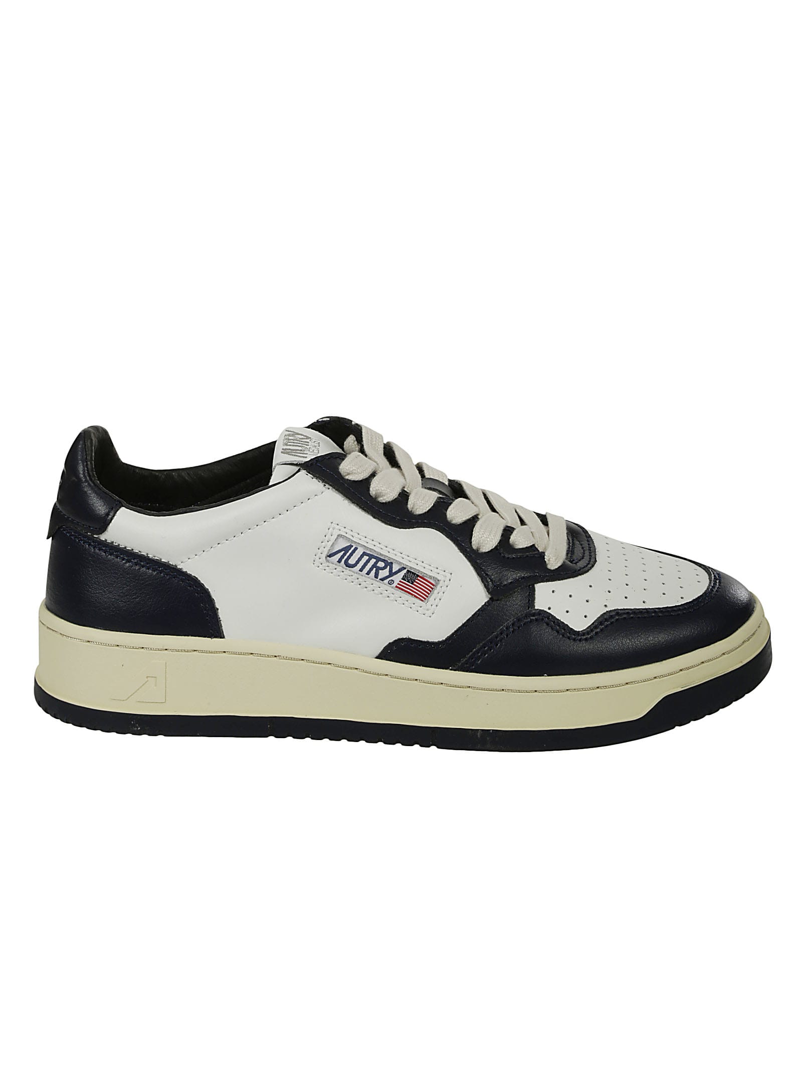 Shop Autry 01 Low Leather In Bianco