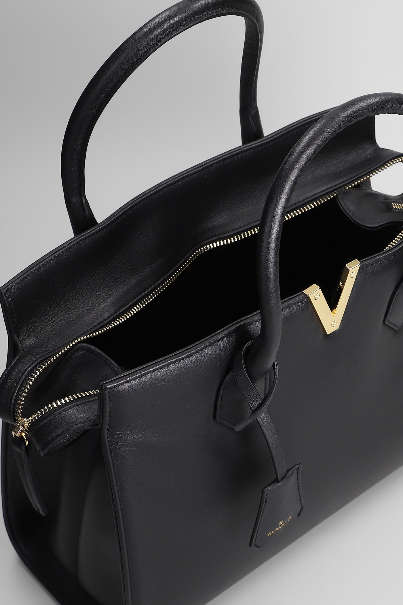 Via Roma 15 Tote In Black Leather In Black