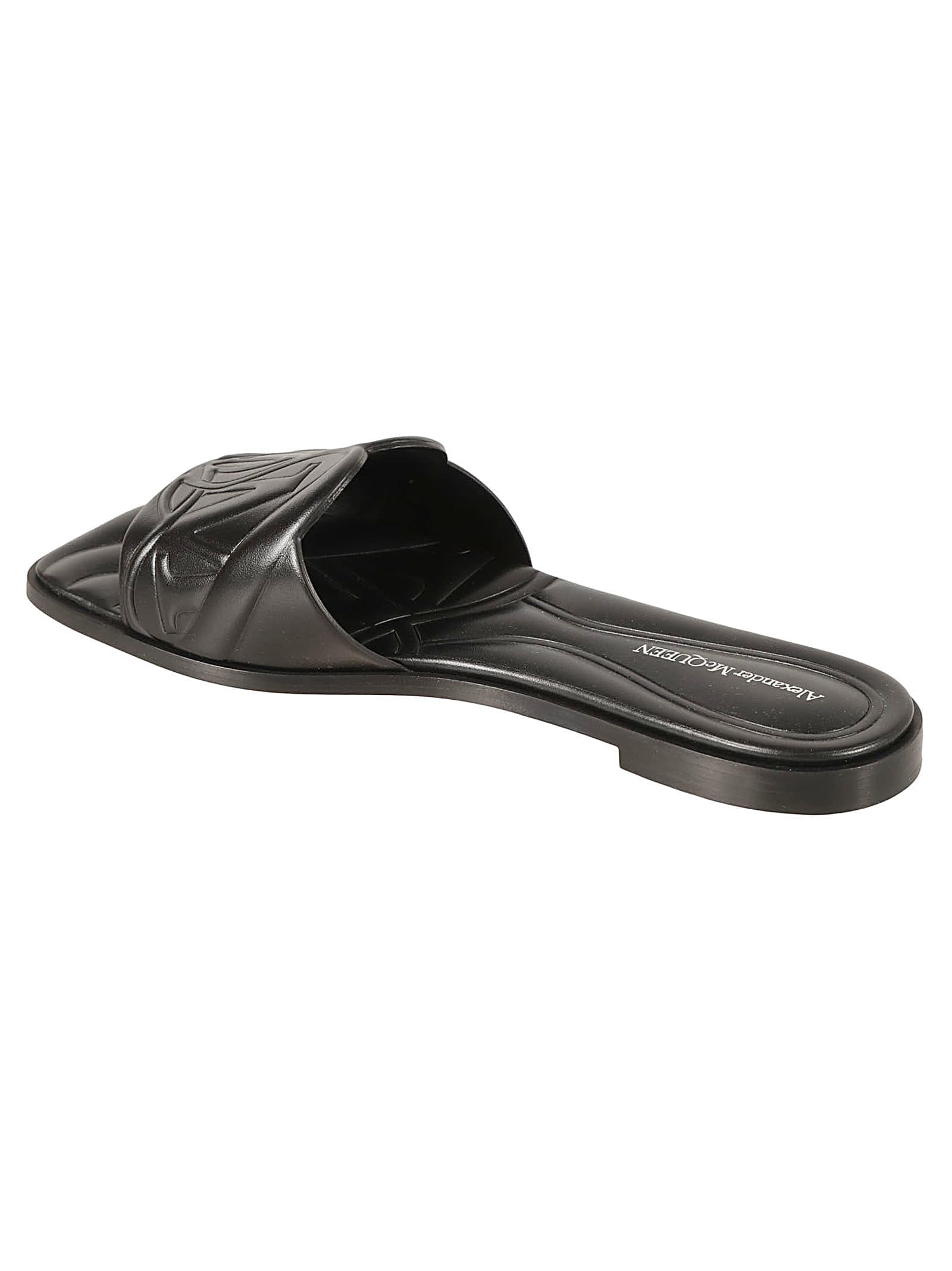 Shop Alexander Mcqueen New Gloss Logo Embossed Flat Sandals In Black