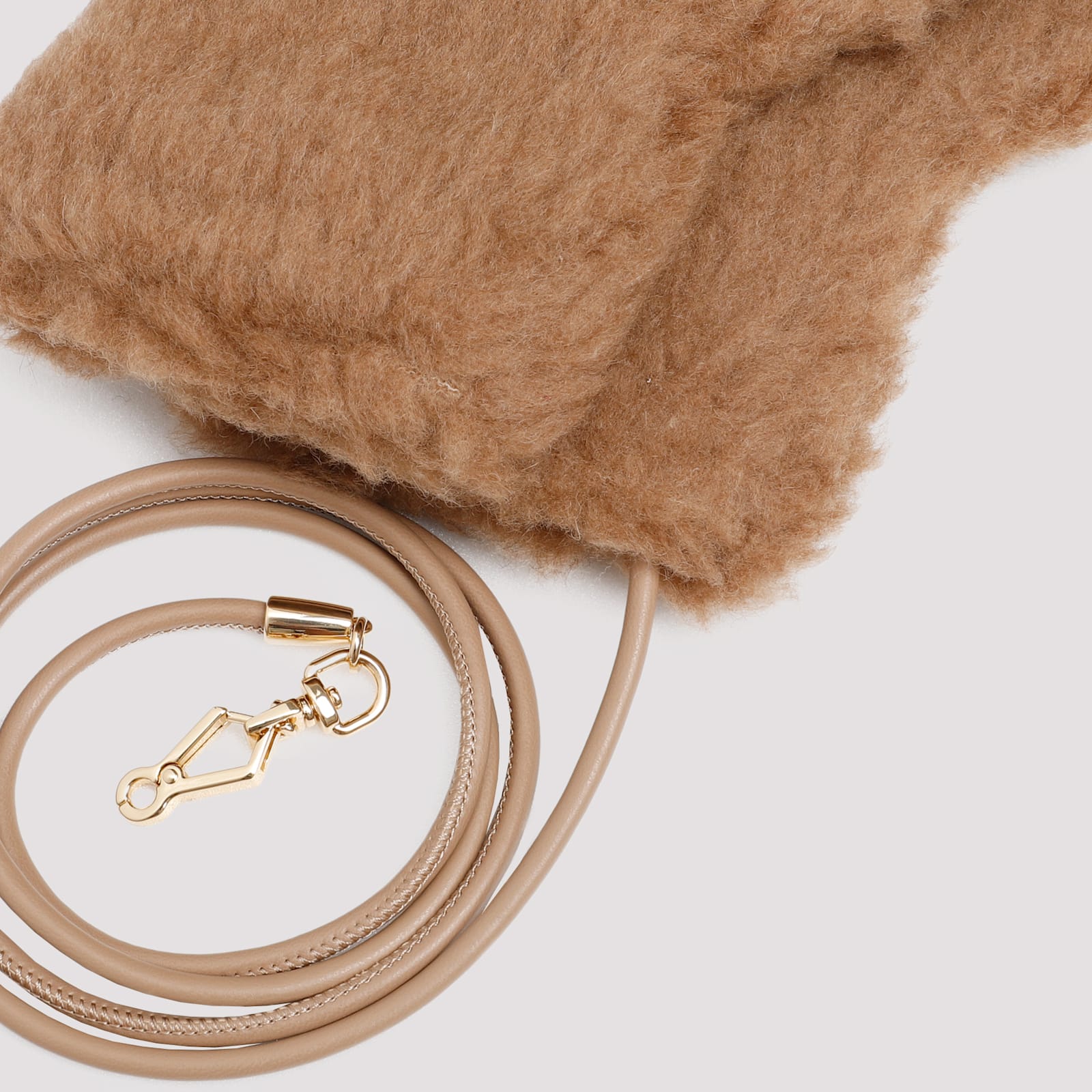 Max Mara Teddy Gloves In Brown