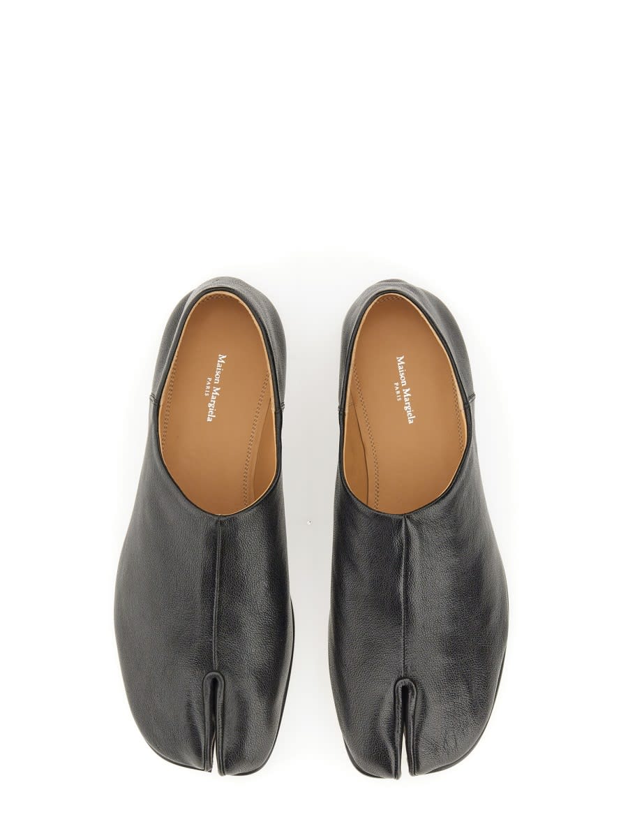 Shop Maison Margiela Tabi Flat Without Laces In Black