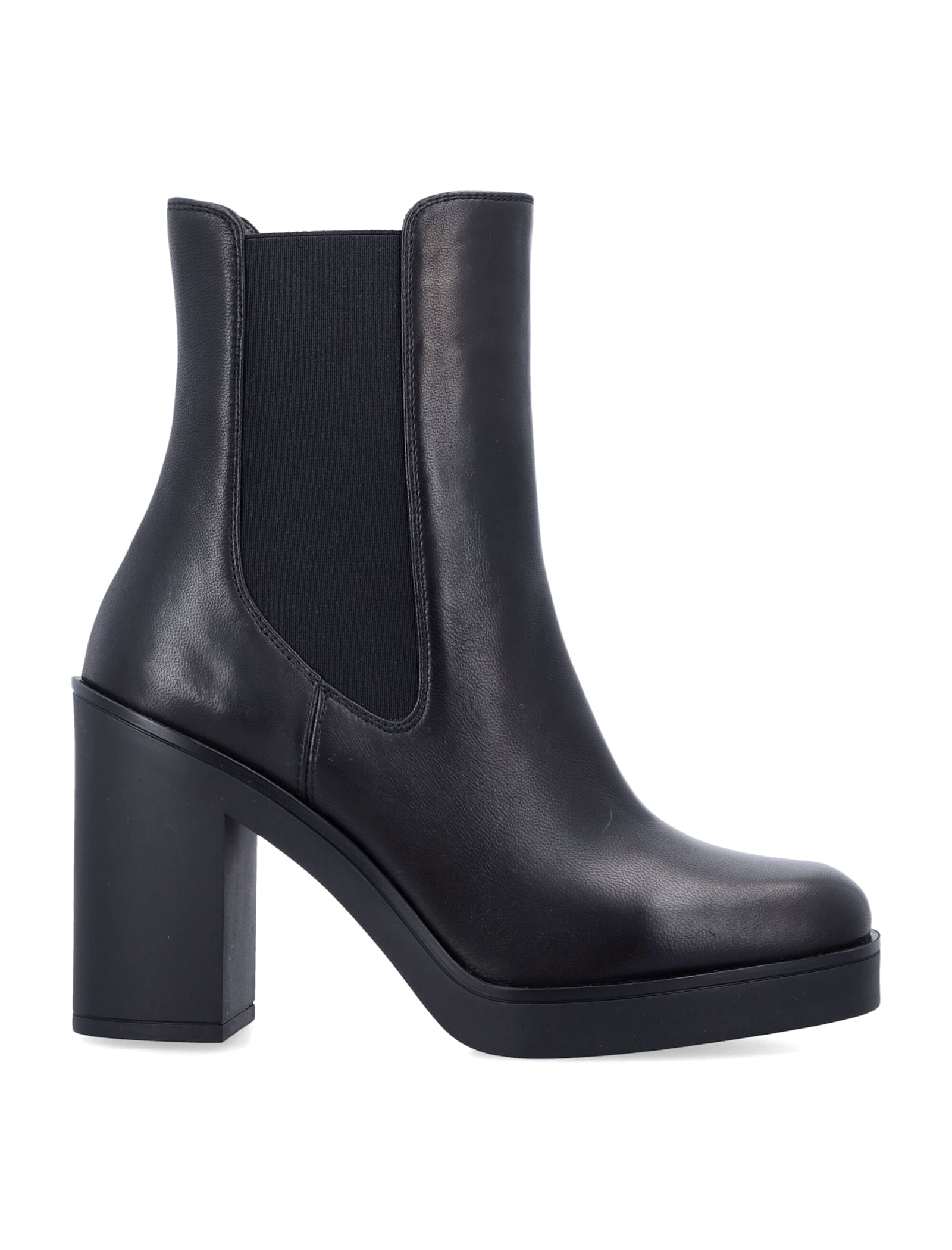 Bethenny 80 Chelsea Bootie