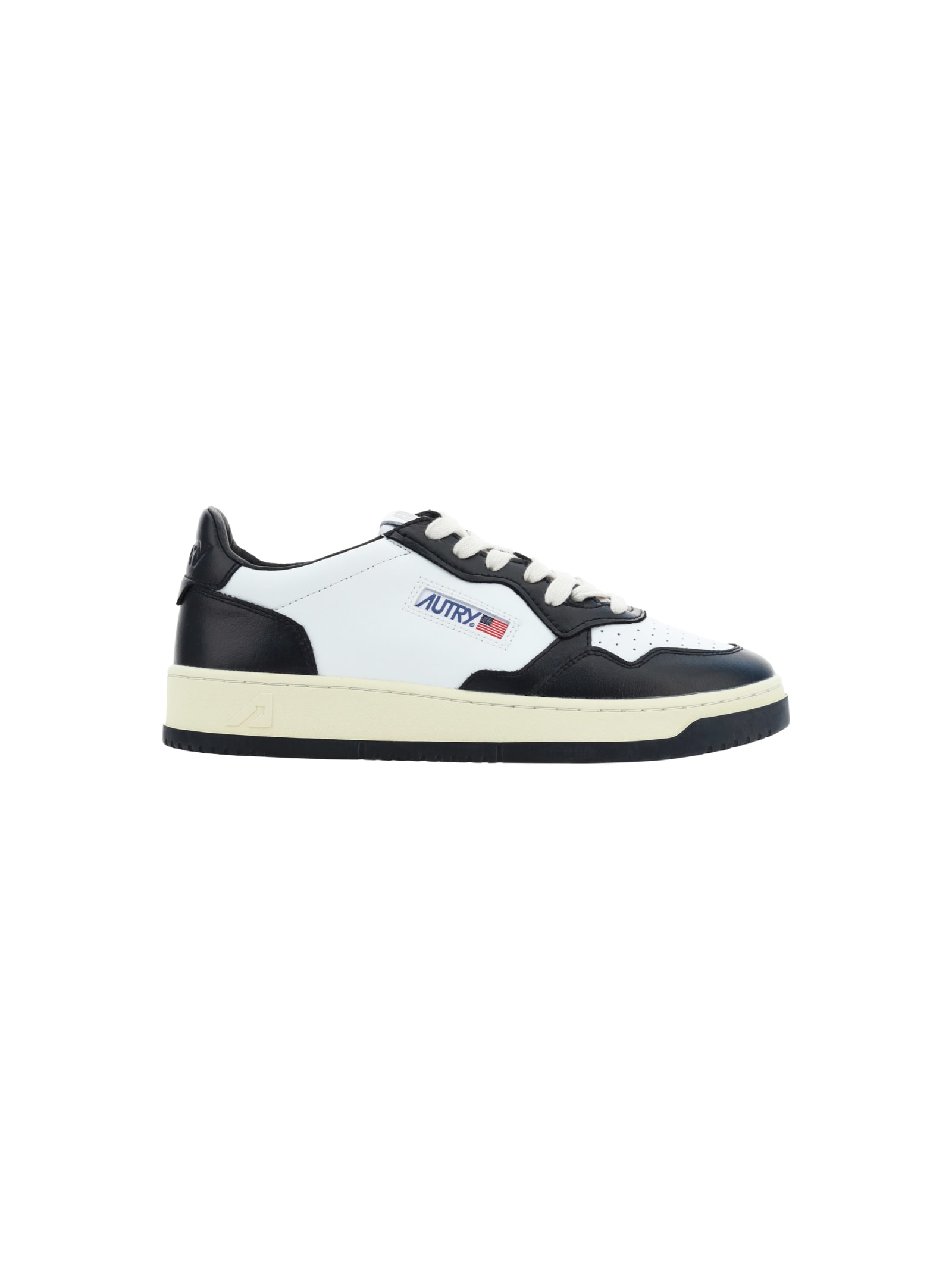 Shop Autry Low 01 Sneakers In Wht/blk