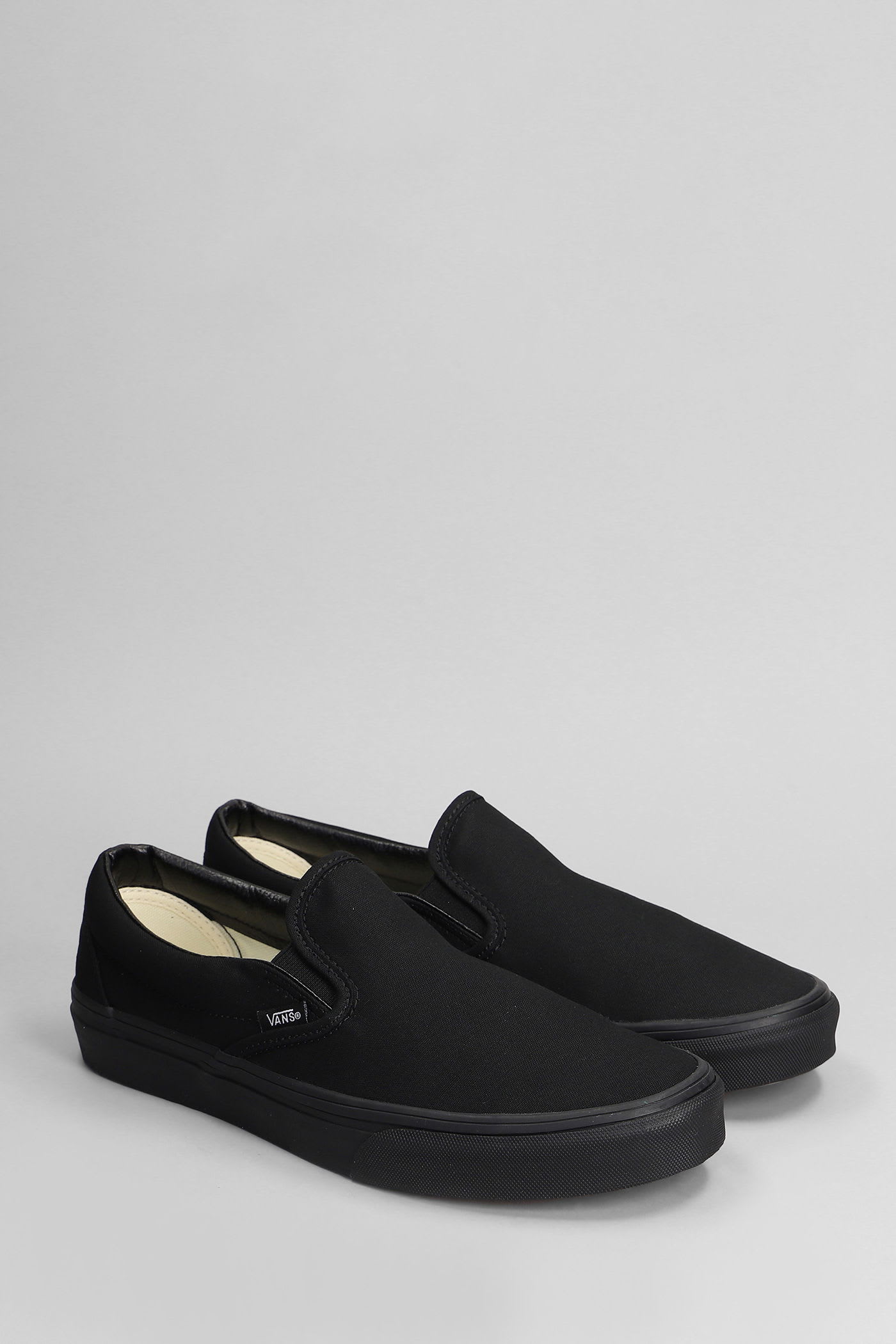 Vans Ua Classic Slip-on Sneakers In Black Fabric In Black