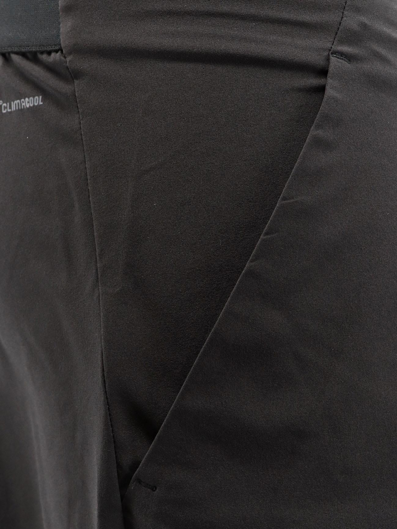 Y-3 Tennis Pro Ergo Shorts In Black