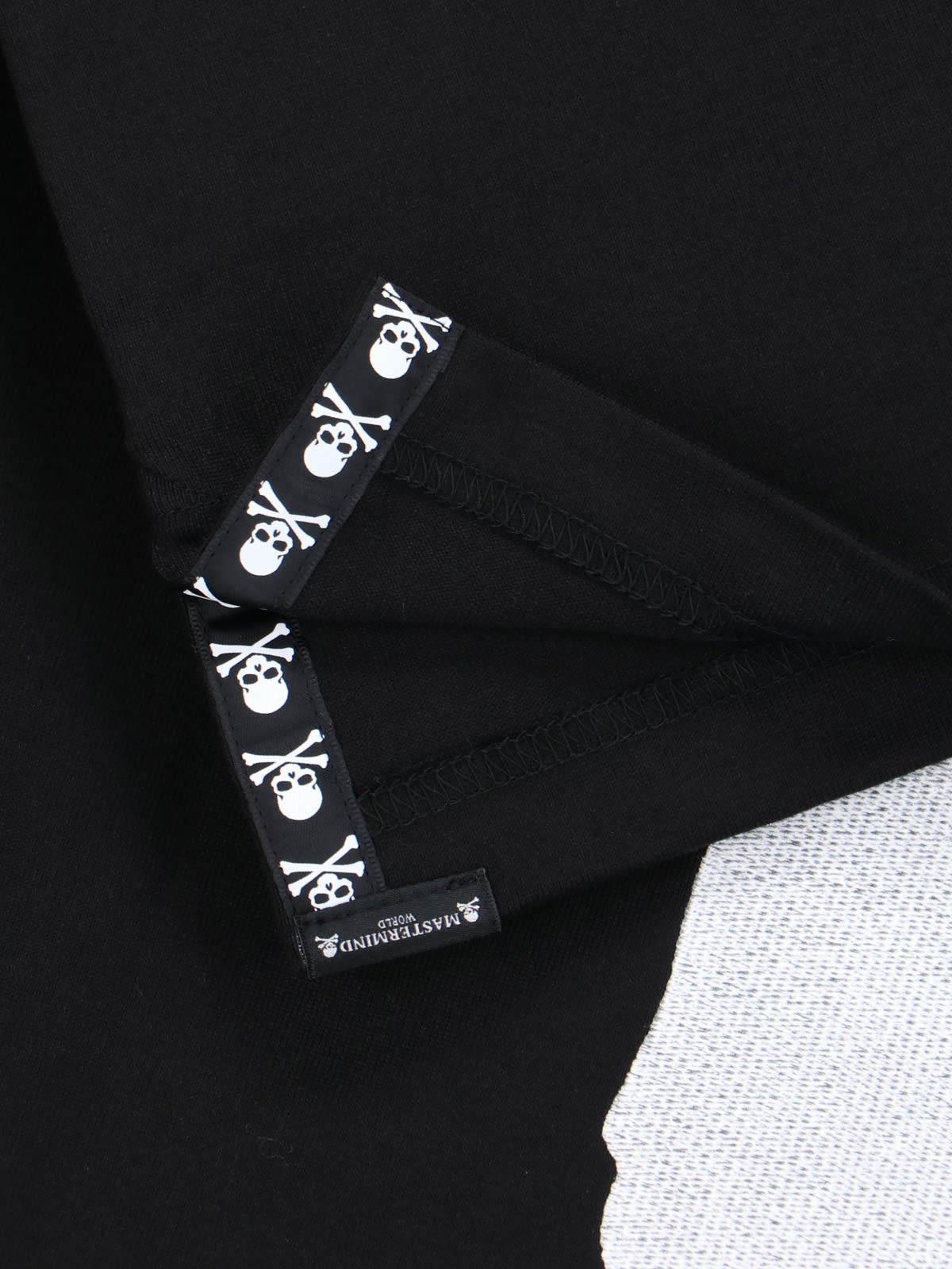 Shop Mastermind Japan Logo T-shirt In Black