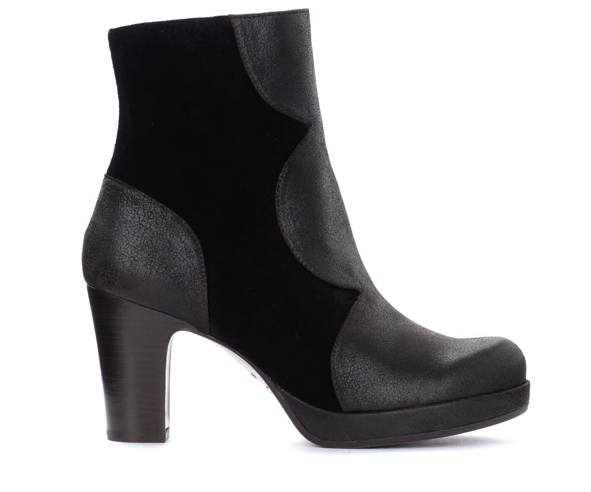 Chie Mihara Ju-carel Ankle Boot In Black Leather And Suede