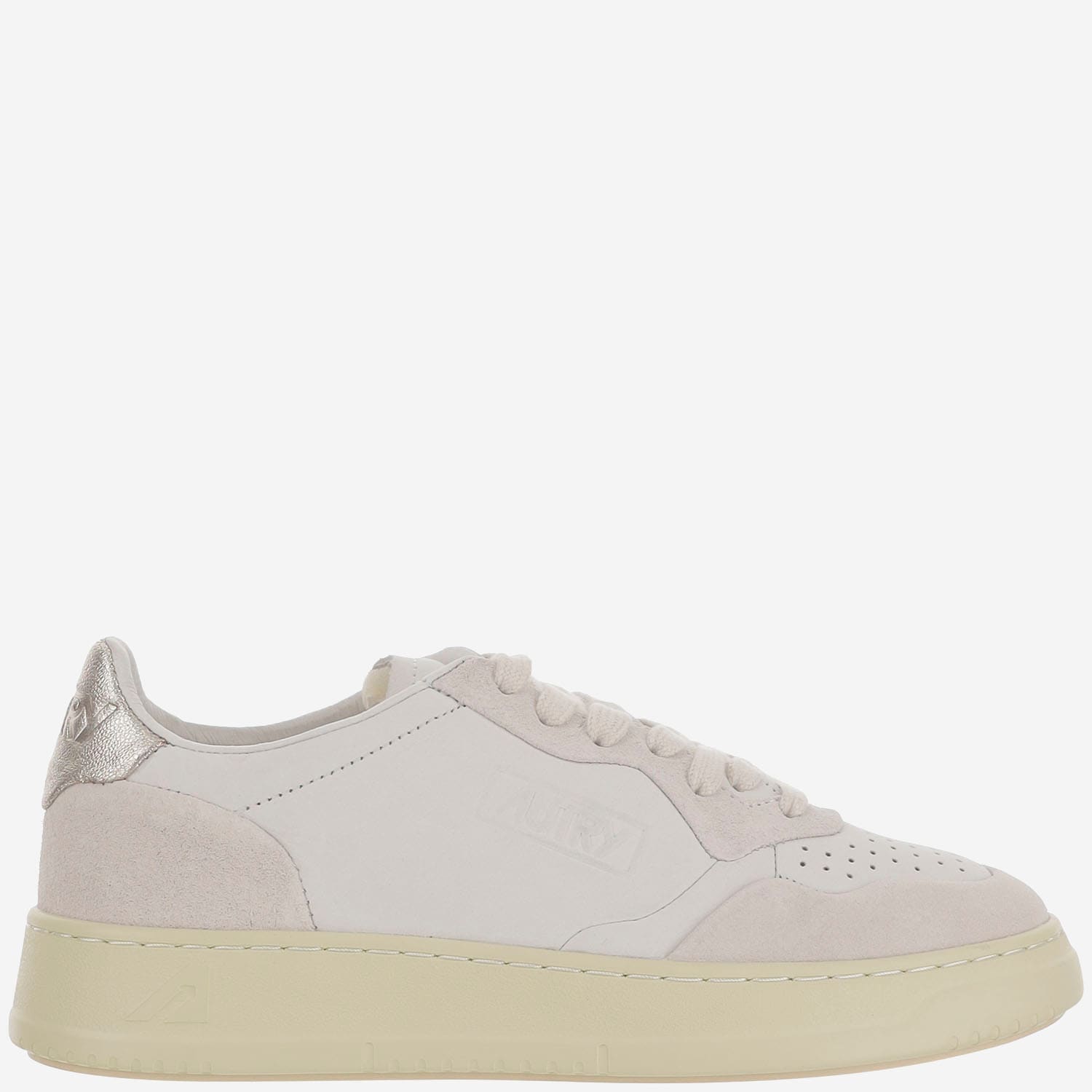 Autry Medalist Low Leather Sneakers In Neutral