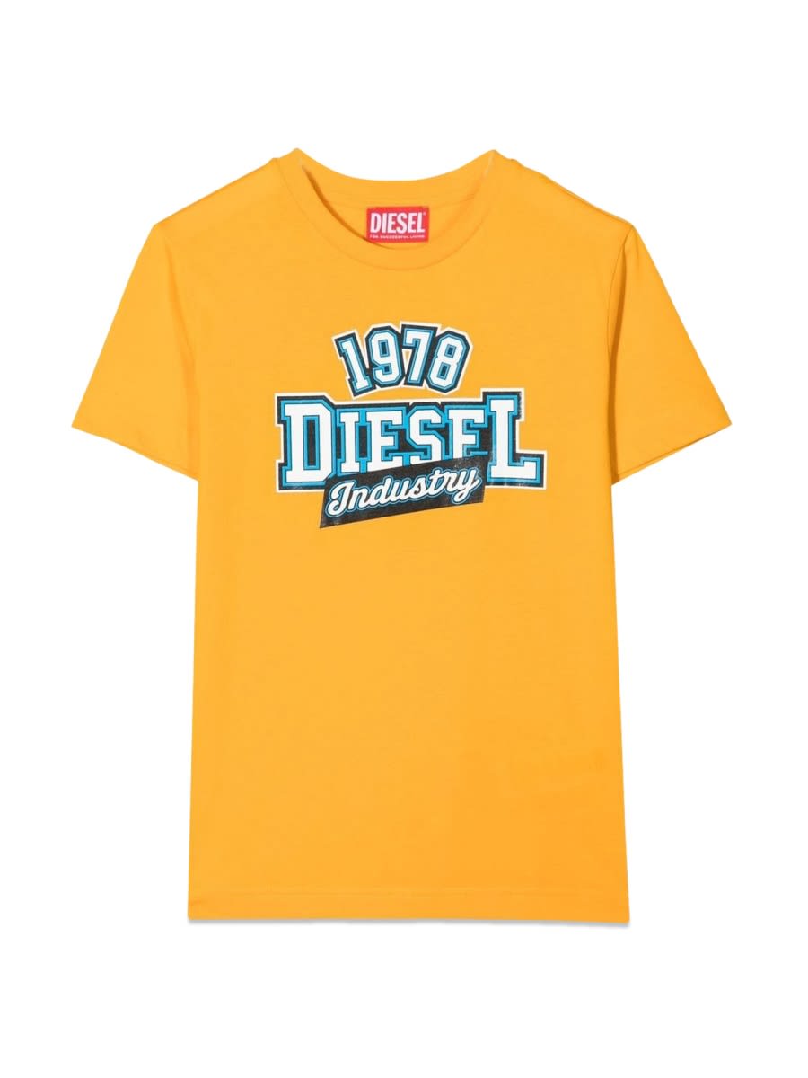 Shop Diesel T-shirt Logo In Yellow