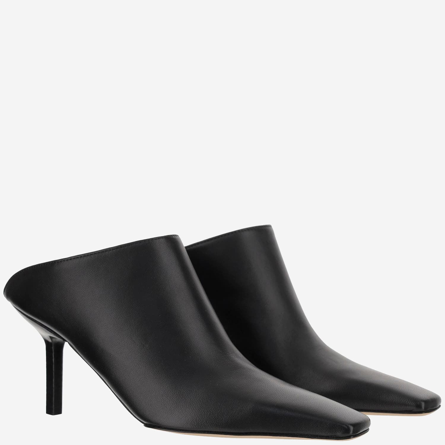 Armarium Leather Mules In Black