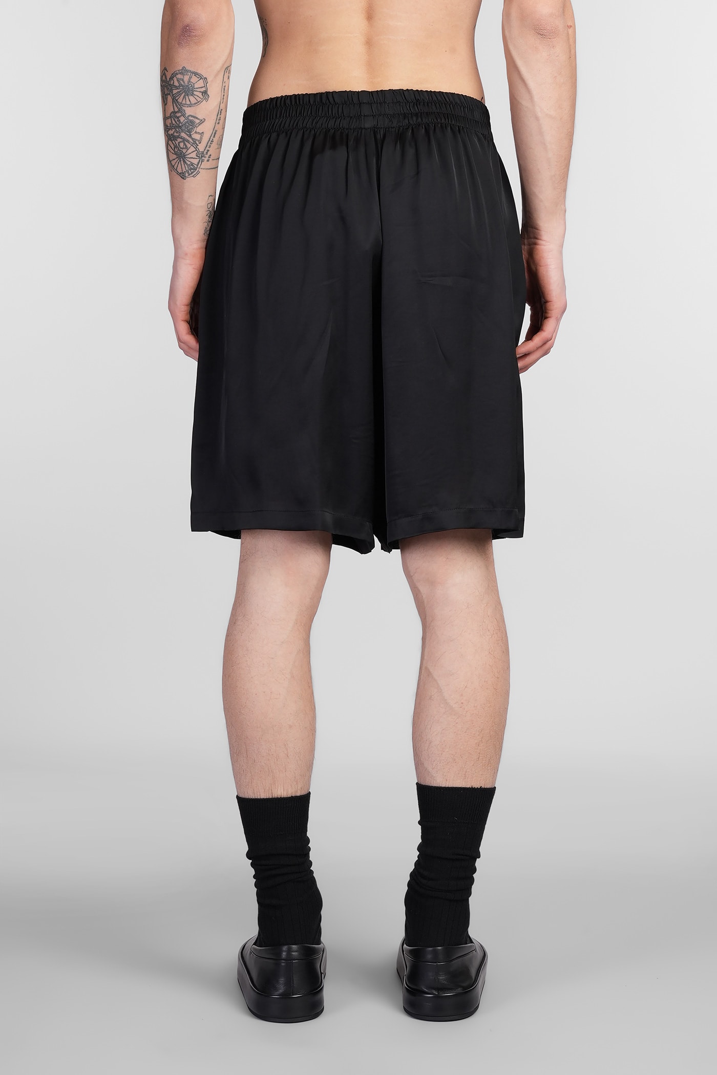Ih Nom Uh Nit Shorts In Black Viscose In Black